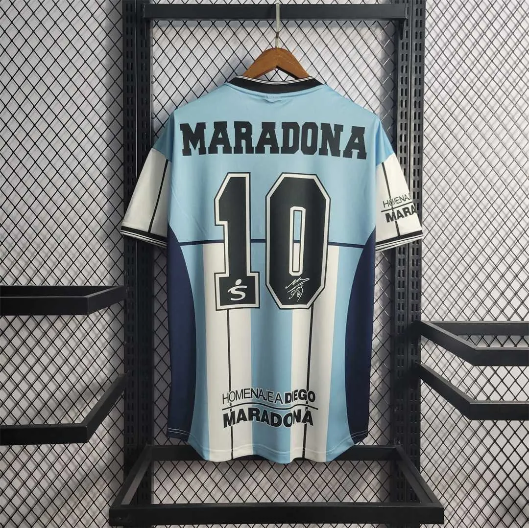 2001 Argentina Maradona #10 Commemorative Edition 6