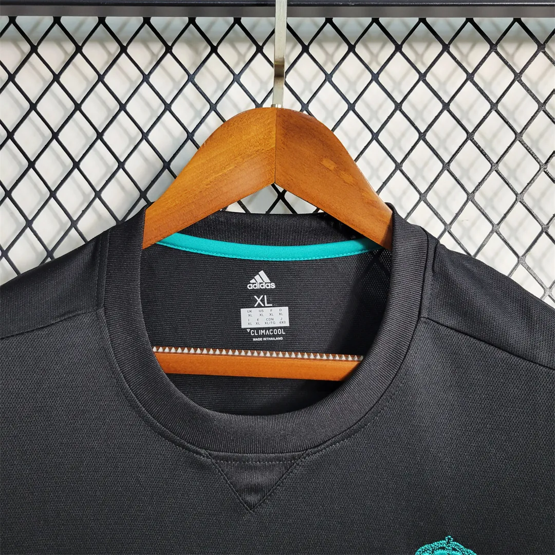 17-18 Real Madrid away long sleeve 4