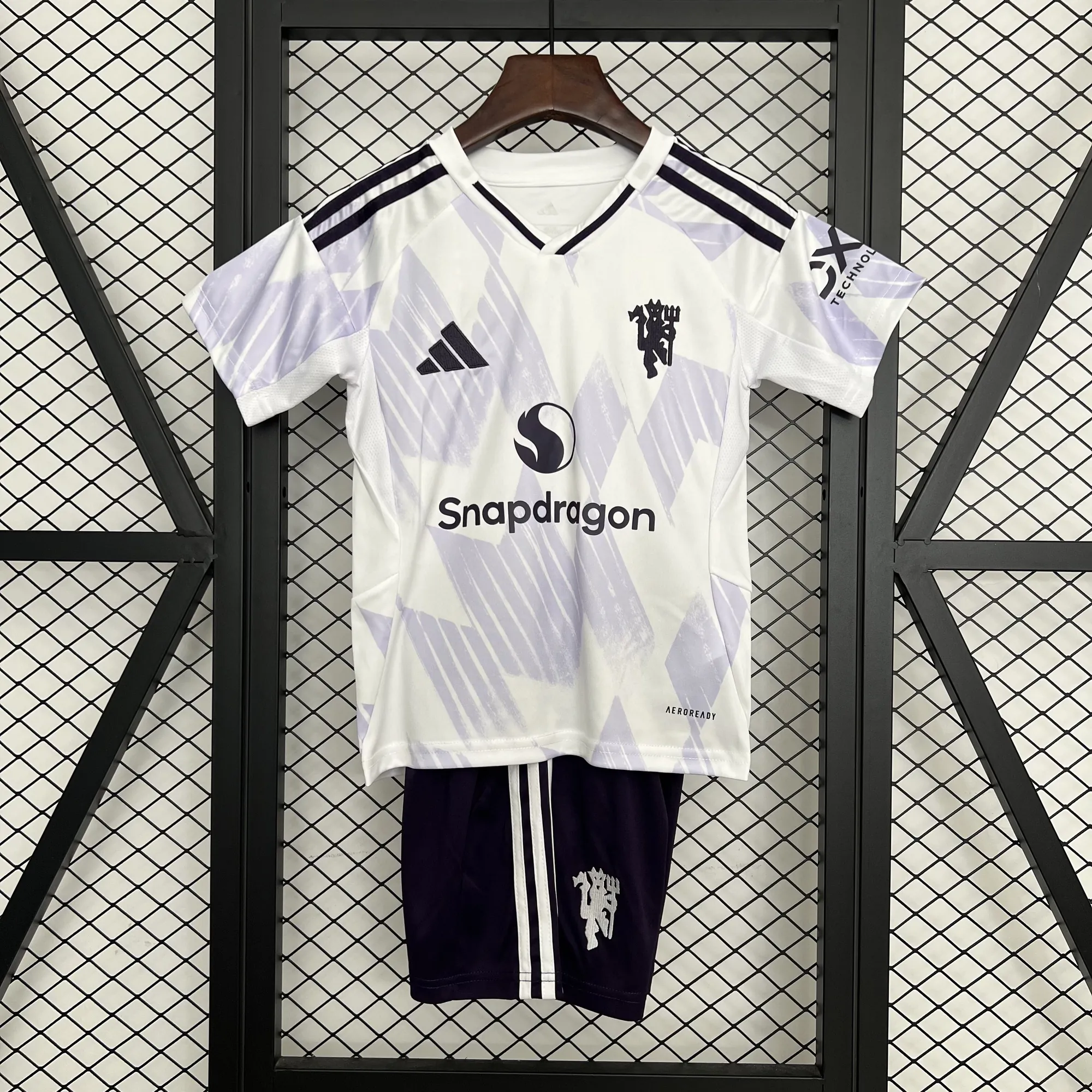 25-26 Manchester United Away Kid Kits Youth Apparels AAAAJersey Supply Yupoo 7