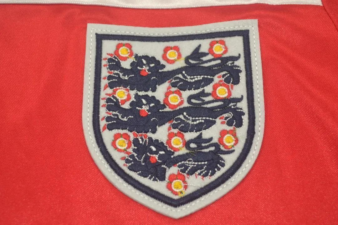 1980 England away red 4