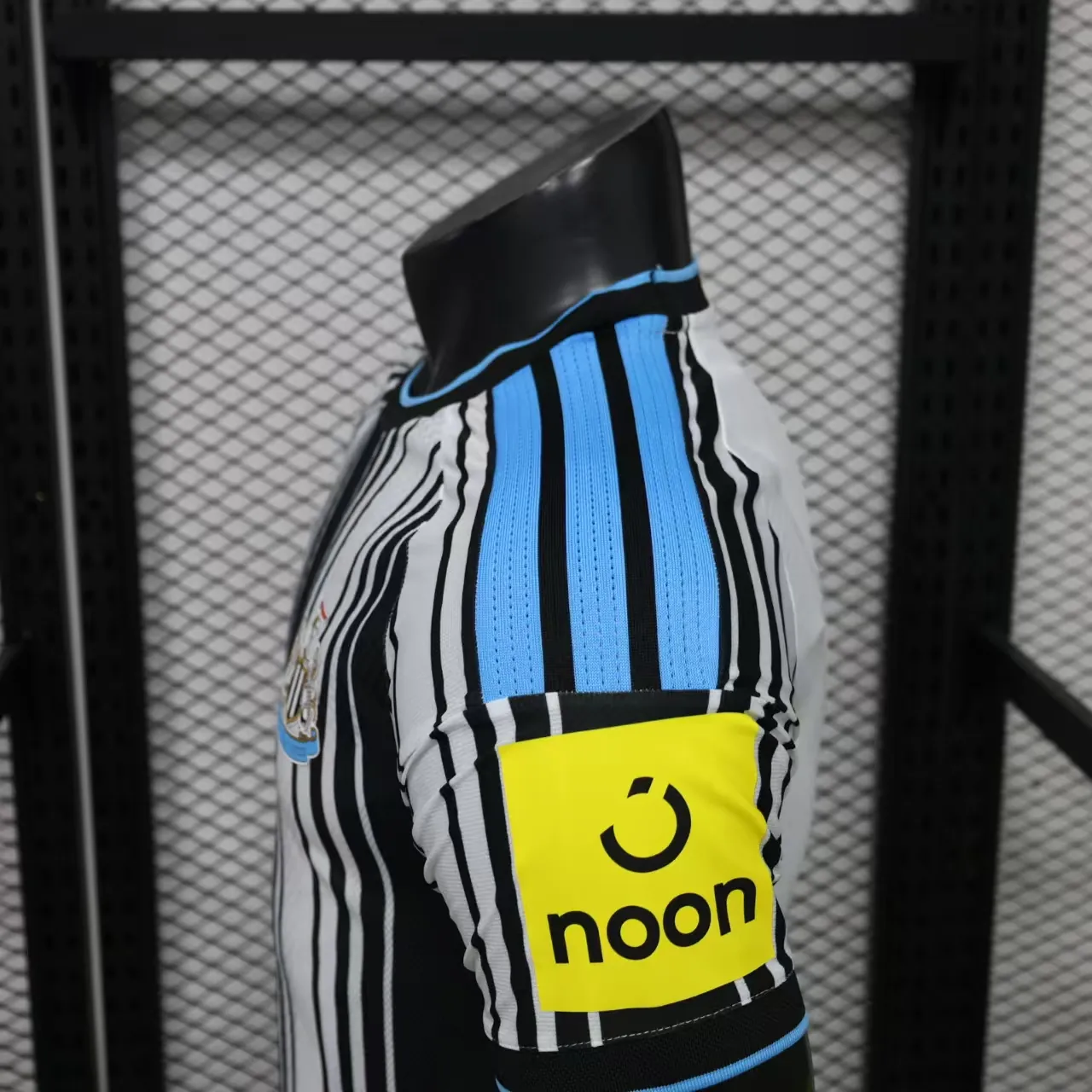 26-27 Newcastle United Mens Home Kit Player Version Football T-Shirt AAAAJersey Supply Yupoo 8 2