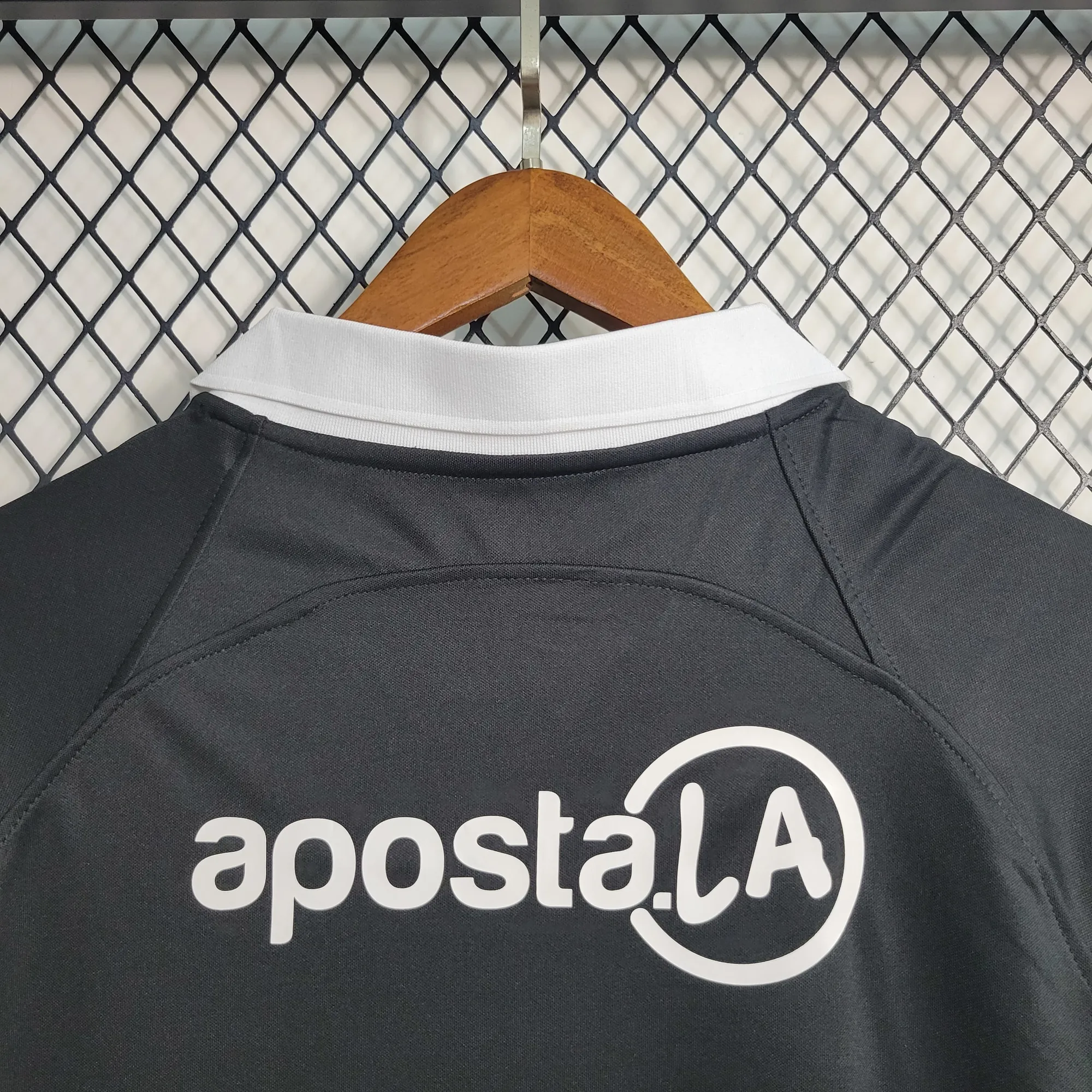 23-24 Olympia away 4