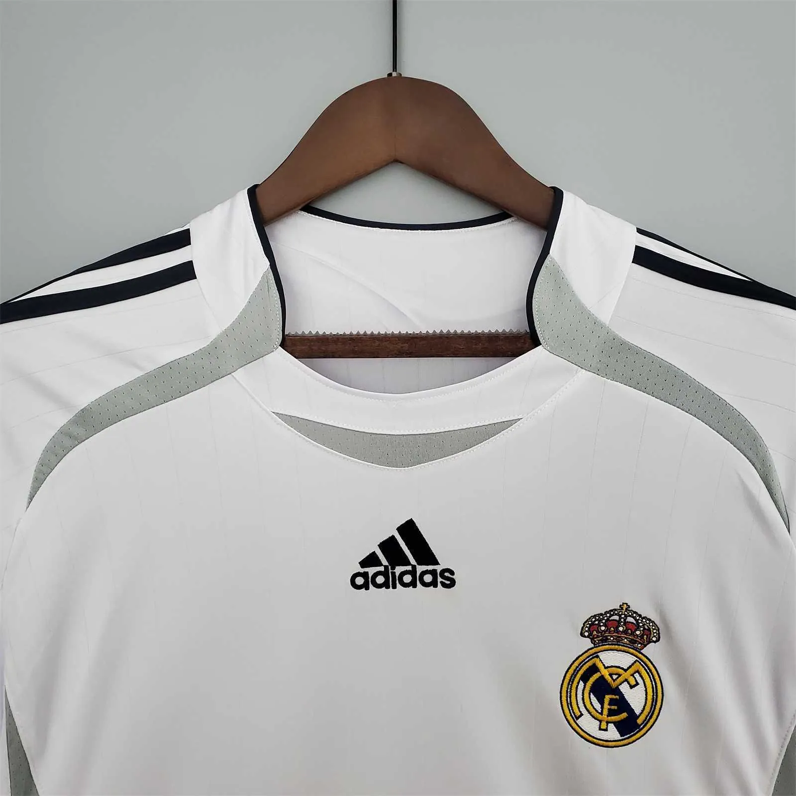21-22 Real Madrid white （06-07 Template） 3