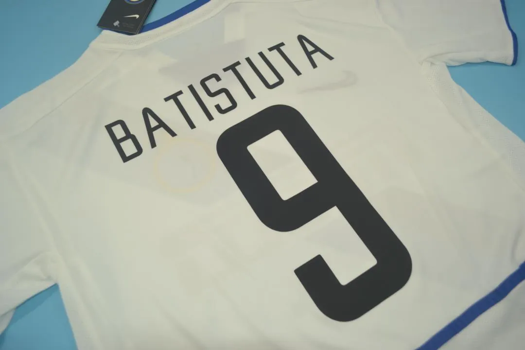 02-03 Inter Milan away white 9