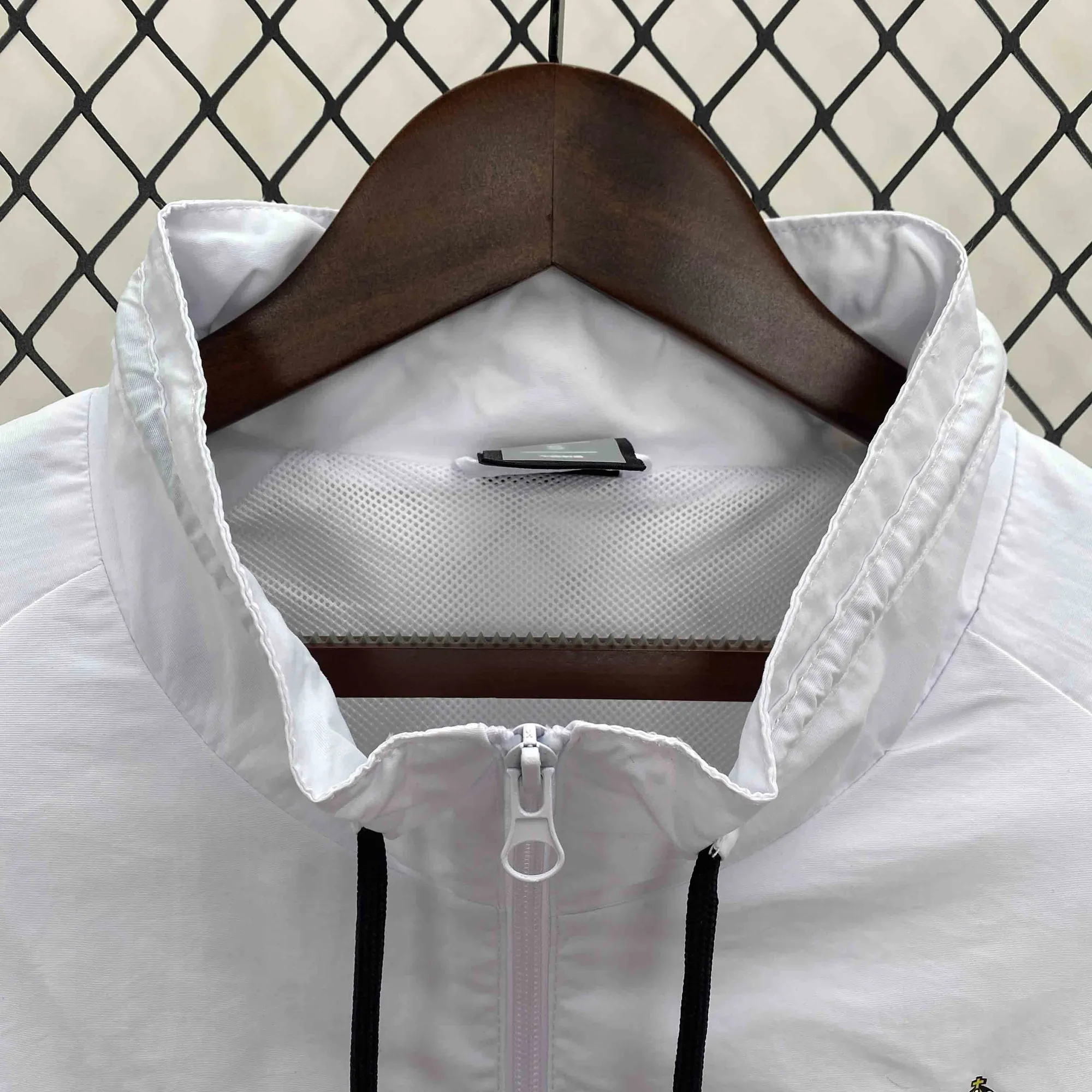 24-25 Real Madrid White Windbreaker Jacket AAAAJersey Supplier Yupoo 3