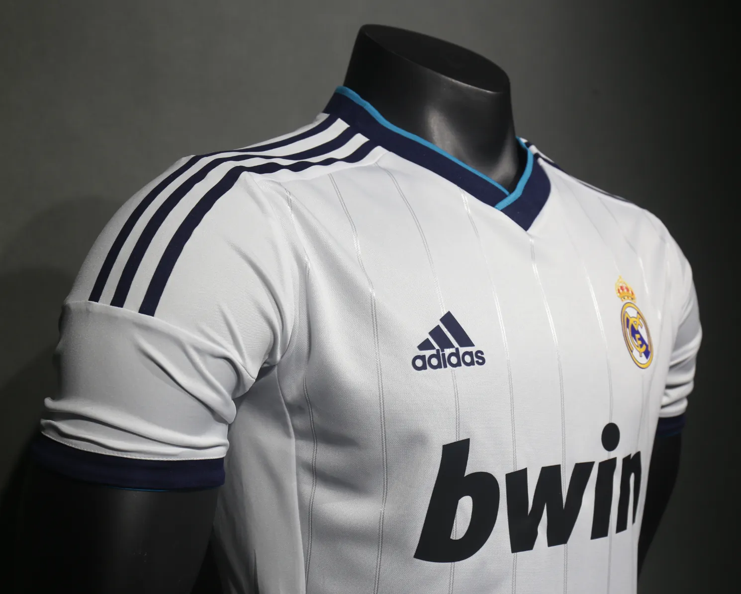 12-13 Real Madrid Home Retro Kit Vintage Player Version Sino Shirt AAAAJersey Dropship Yupoo 3