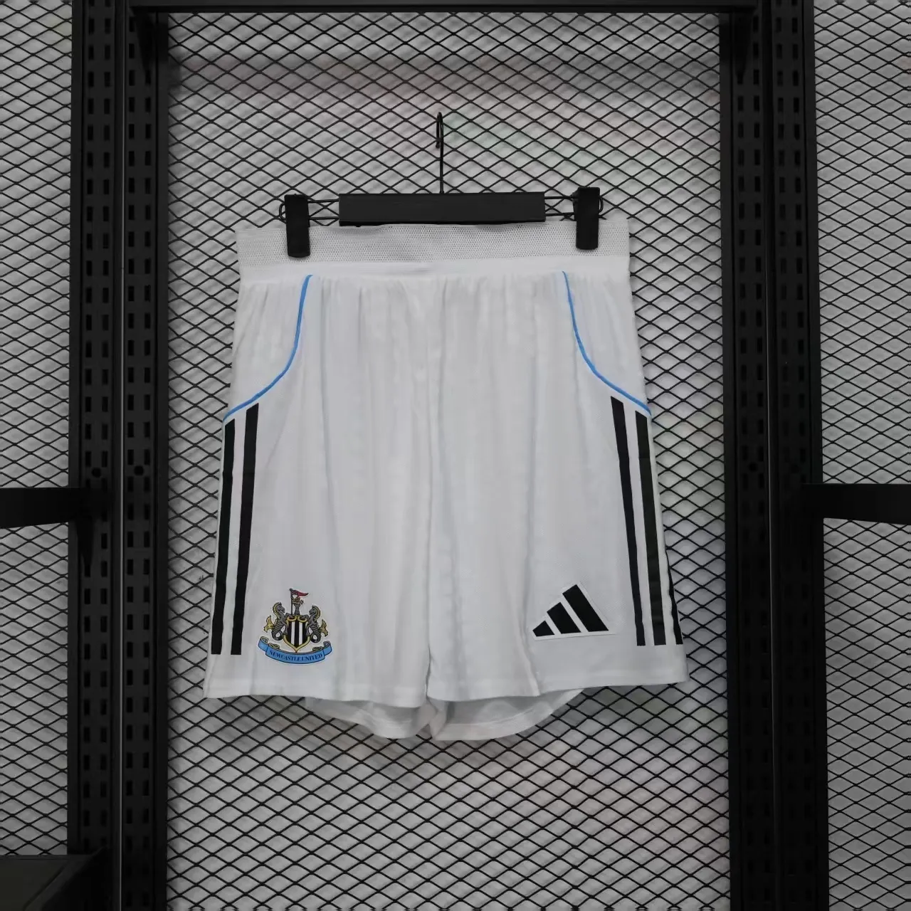 25-26 Newcastle United Home White Player Version Shorts AAAAJersey Supplier Yupoo 8