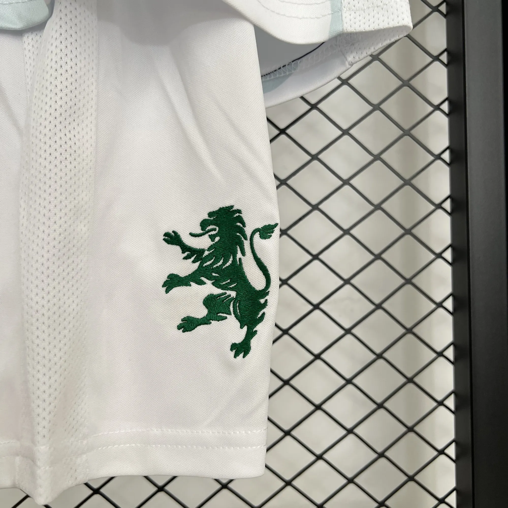 25-26 Sporting Lisbon Away Kids Kit Soccer Youth Apparels Sport AAAAJersey Supply Yupoo 2