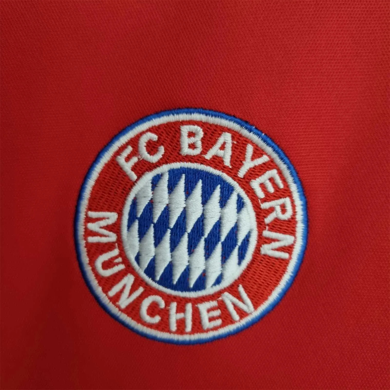 22-23 Bayern training suit red 1