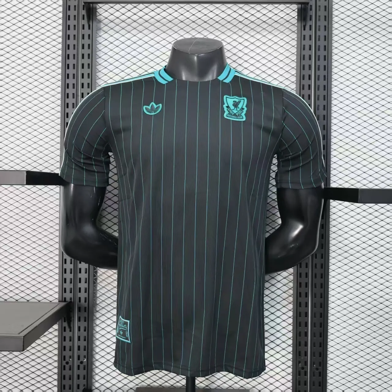 25-26 Liverpool Casual Black Retro Style Football Shirt Apparels AAAAJersey Supply Yupoo 3