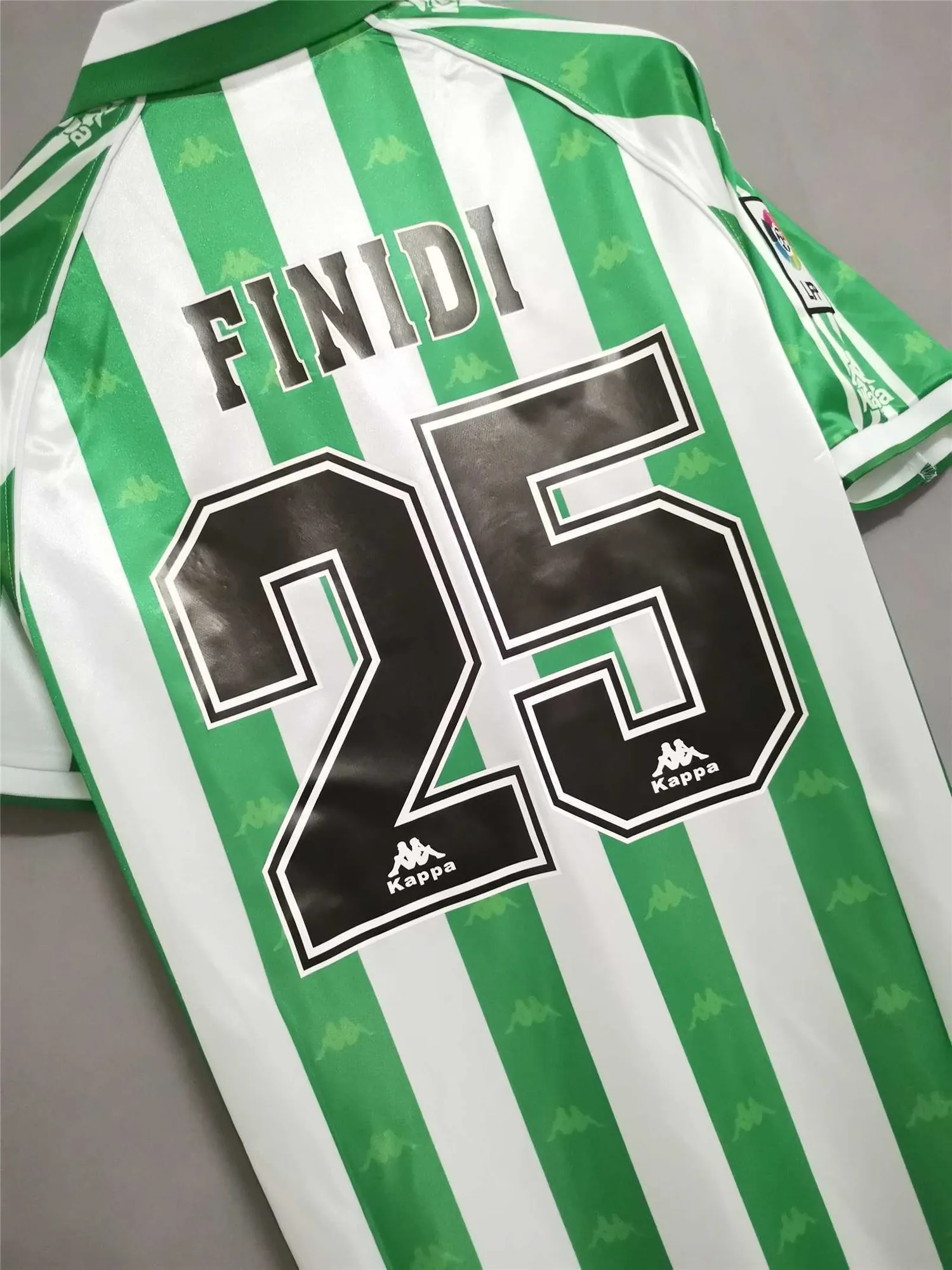 95-97 Real Betis home 8