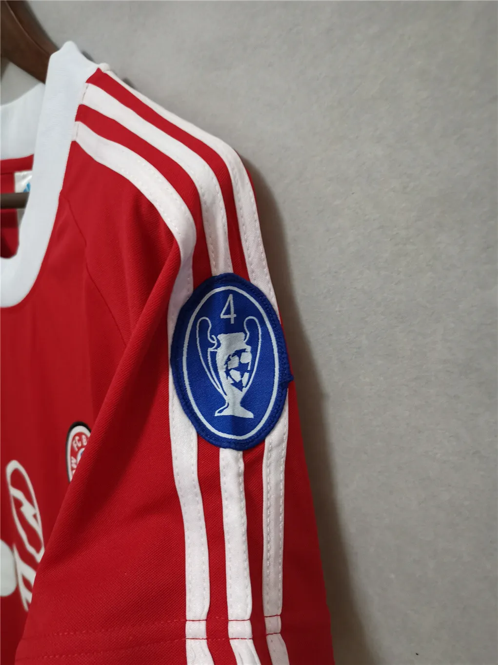 01-02 Bayern Munich Champions League home red 7