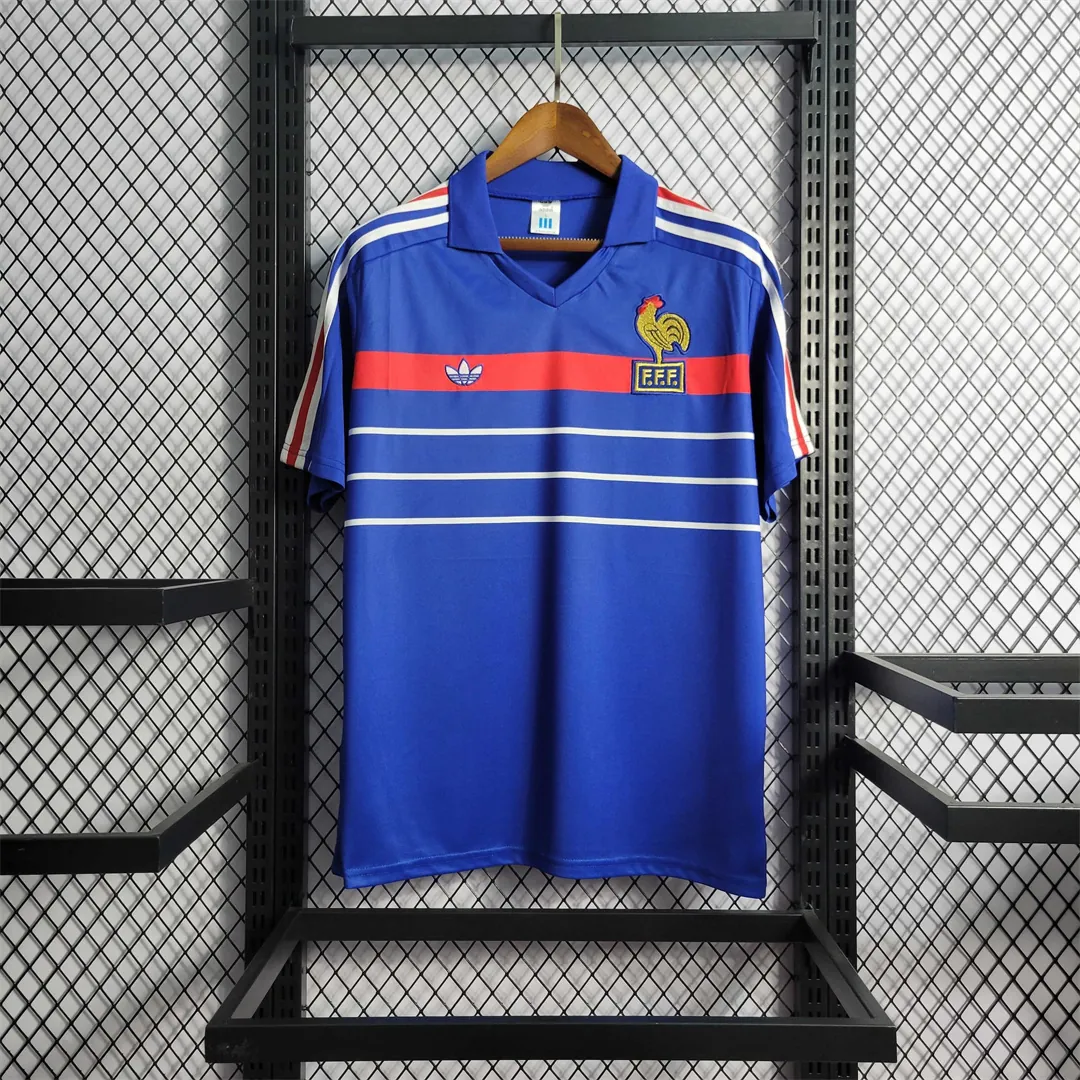 1984 France home 10