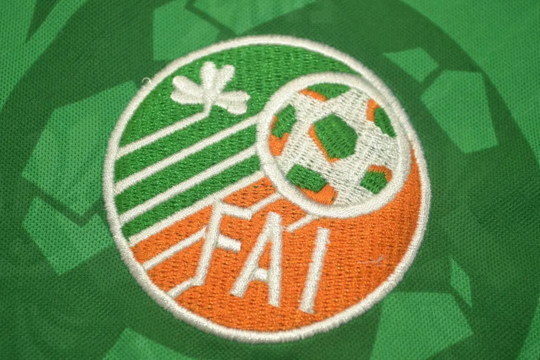 1994 Ireland home green 3
