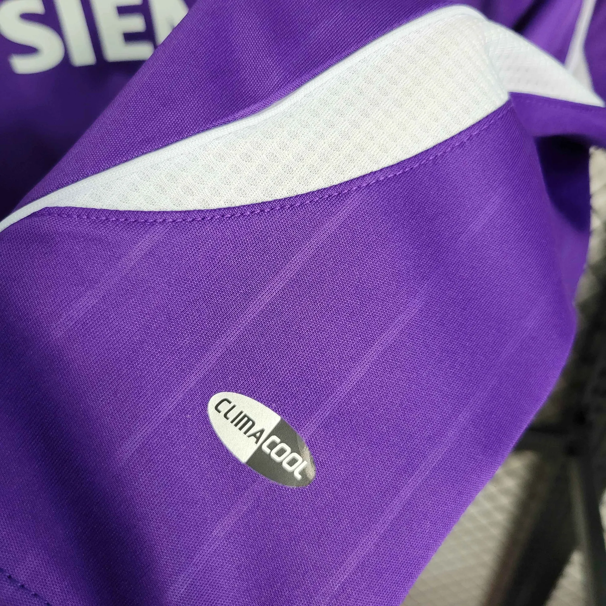 06-07 Retro Real Madrid Purple S-XXL 7