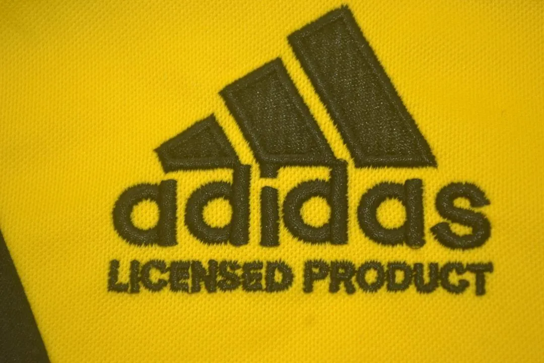 93-94 Bayern Munich away yellow 2
