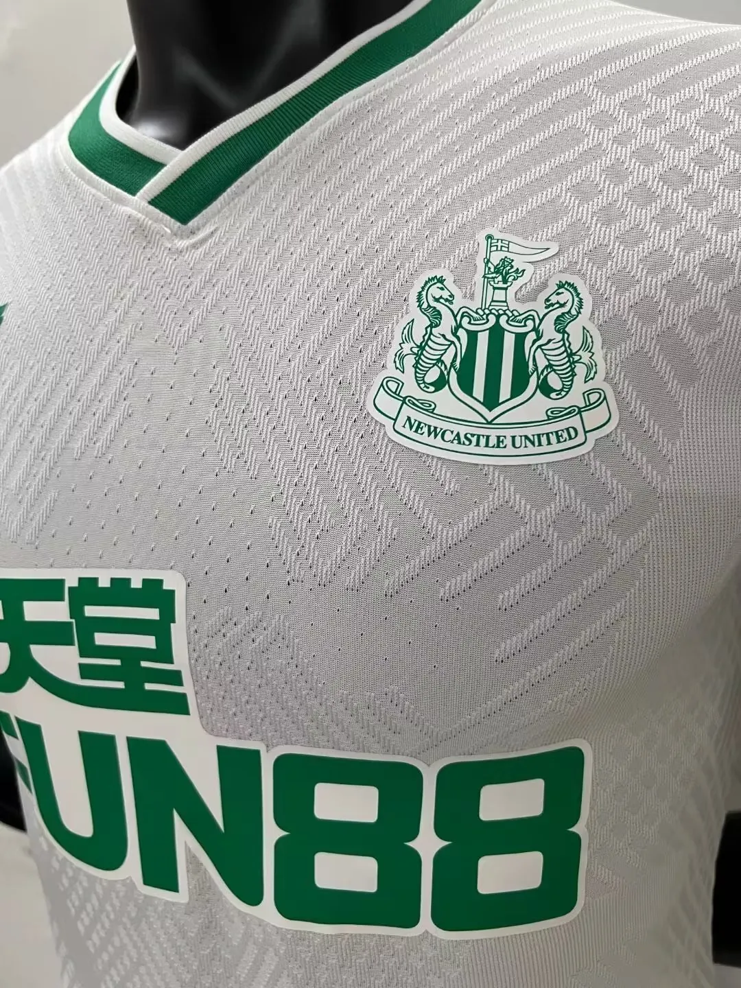 22-23 Newcastle third away player version 5