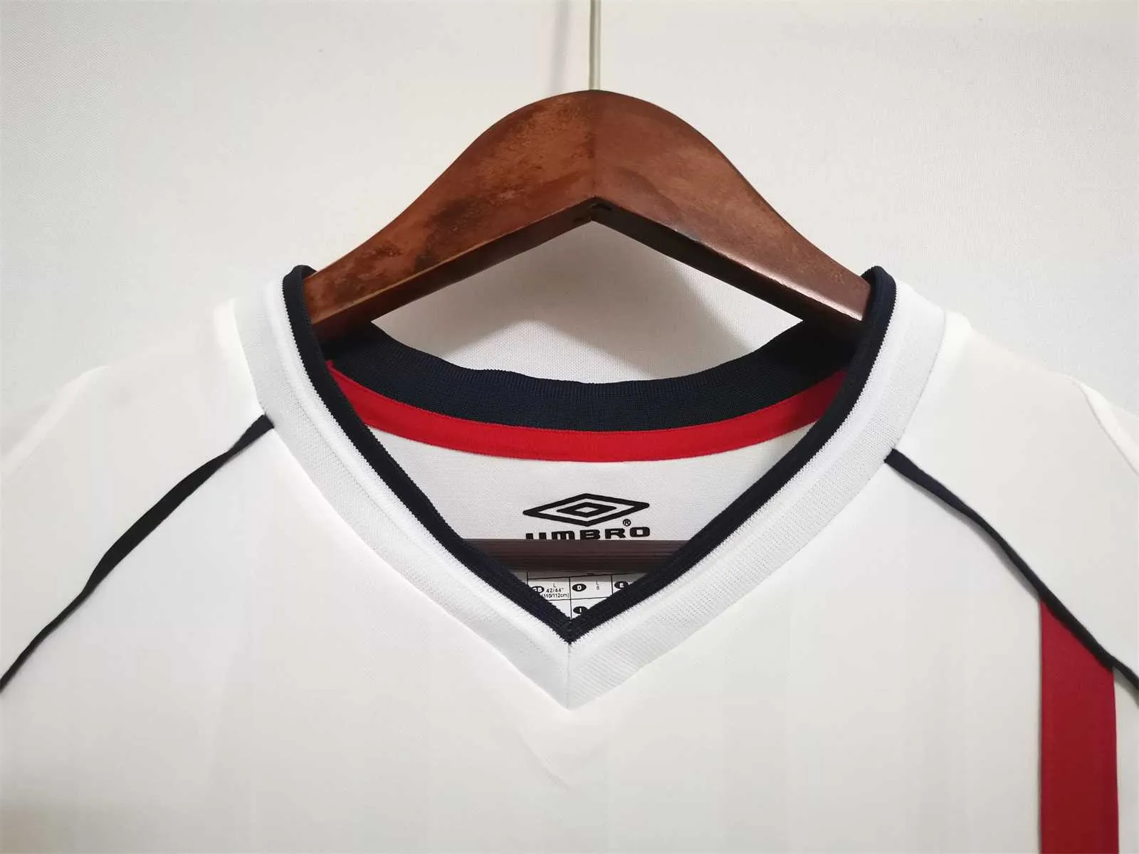 2002 England home white 4