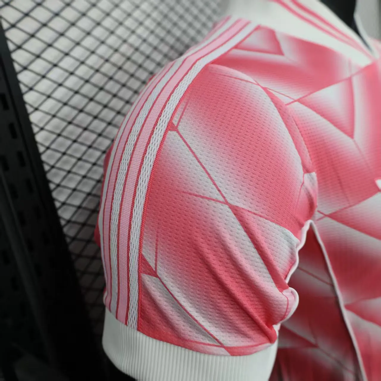 25-26 Real Madrid Pink Special Edition Football Shirt AAAAJersey Wholesale Yupoo 6