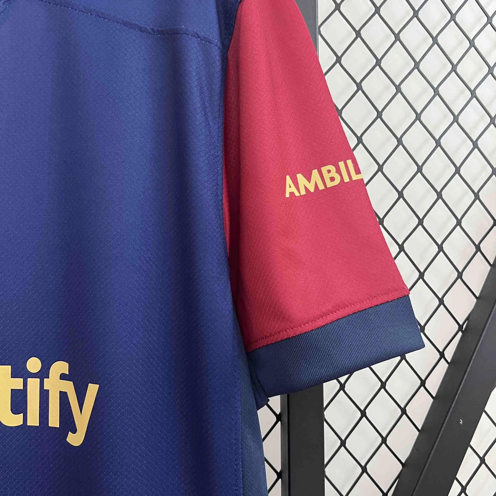 24-25 Barcelona Home Kit Football AAAAJersey Supplier 4