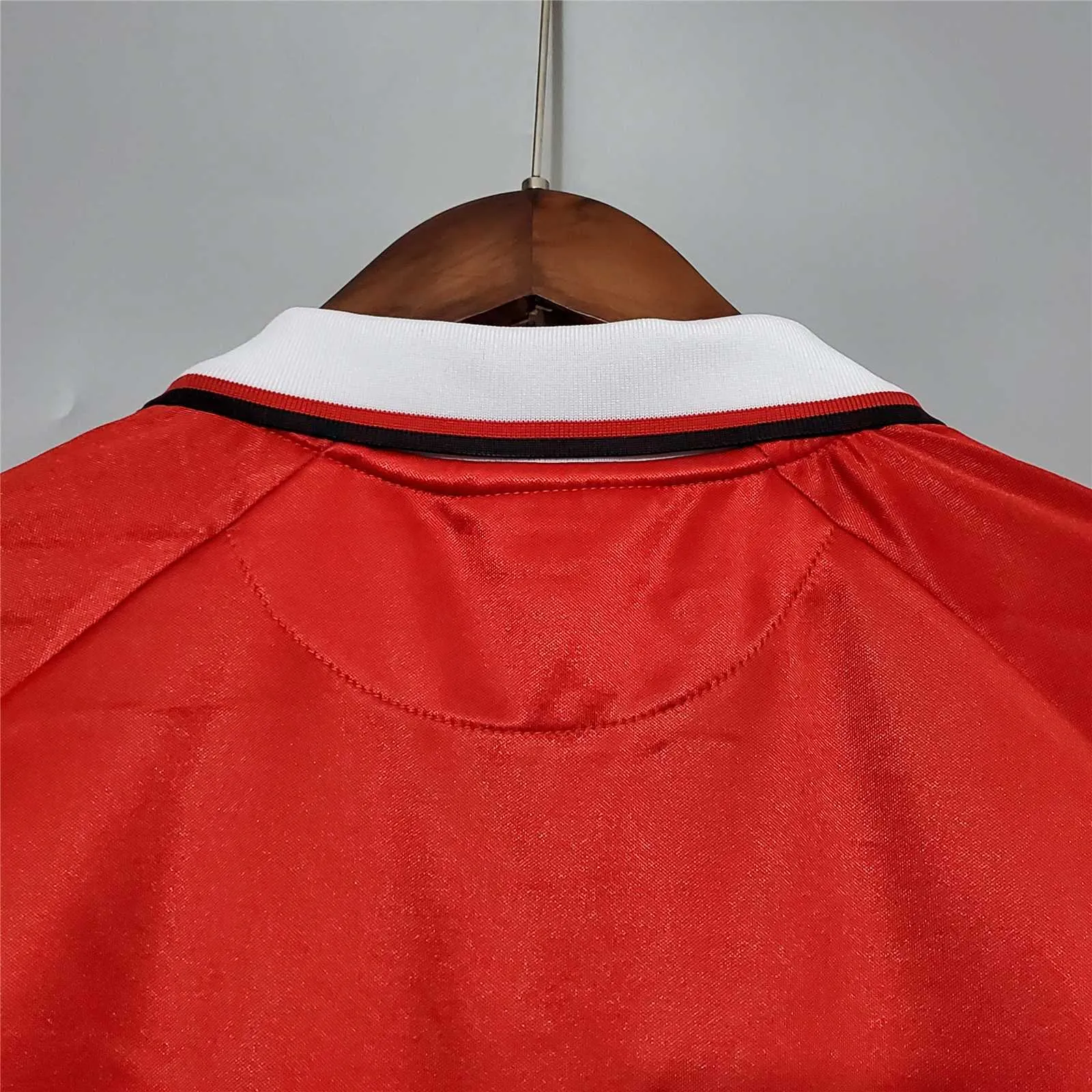 99-00 Manchester United home long sleeve 1