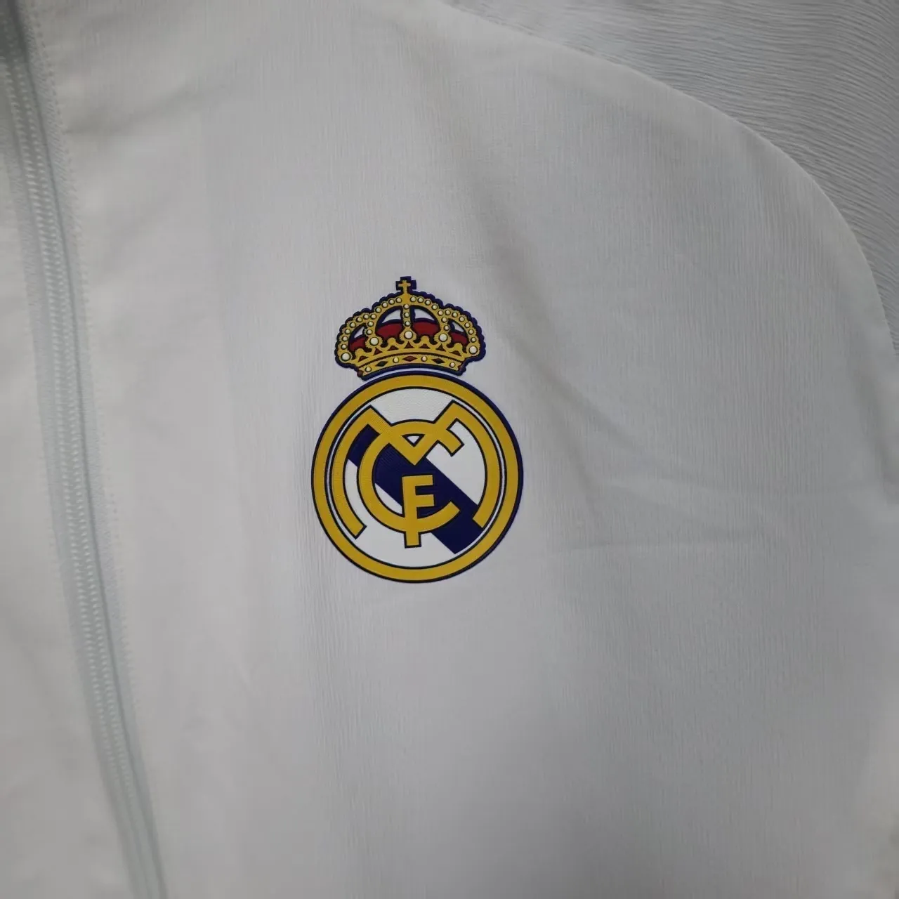 25-26 Real Madrid White Windbreaker Jacket AAAAJersey Supply Yupoo 4