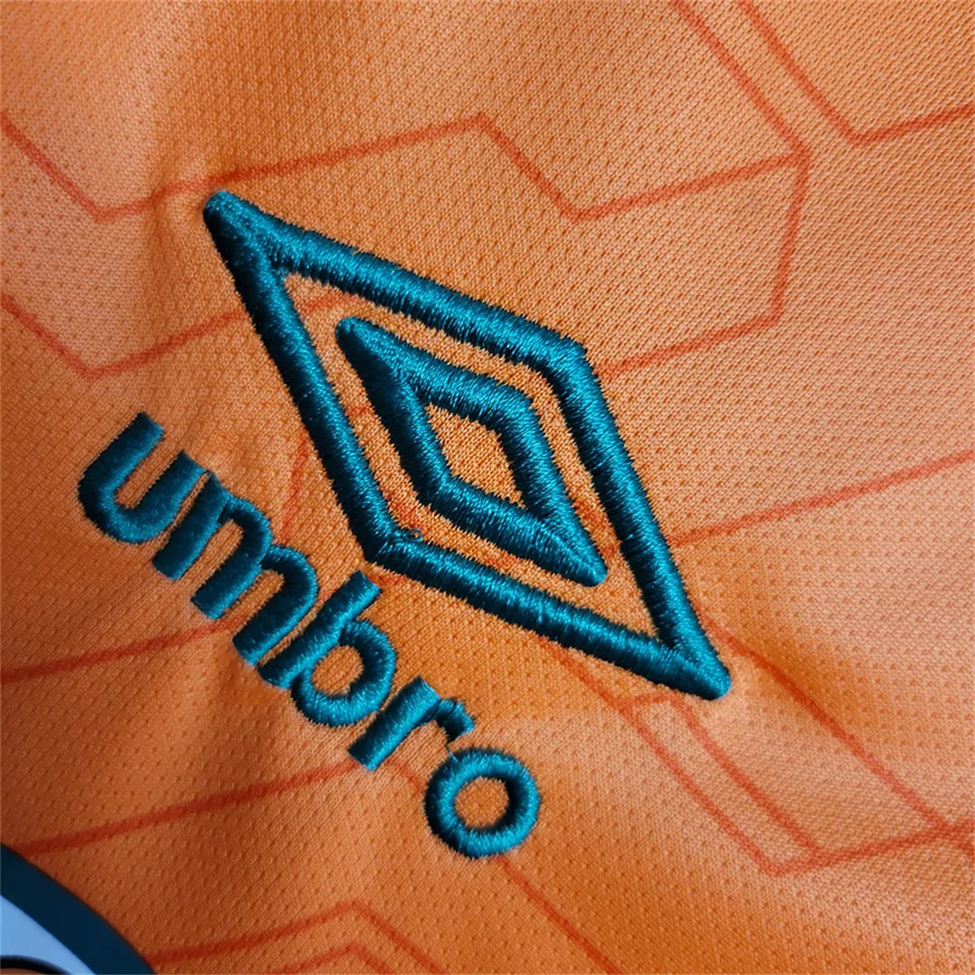 22-23 Fluminense orange goalkeeper 1