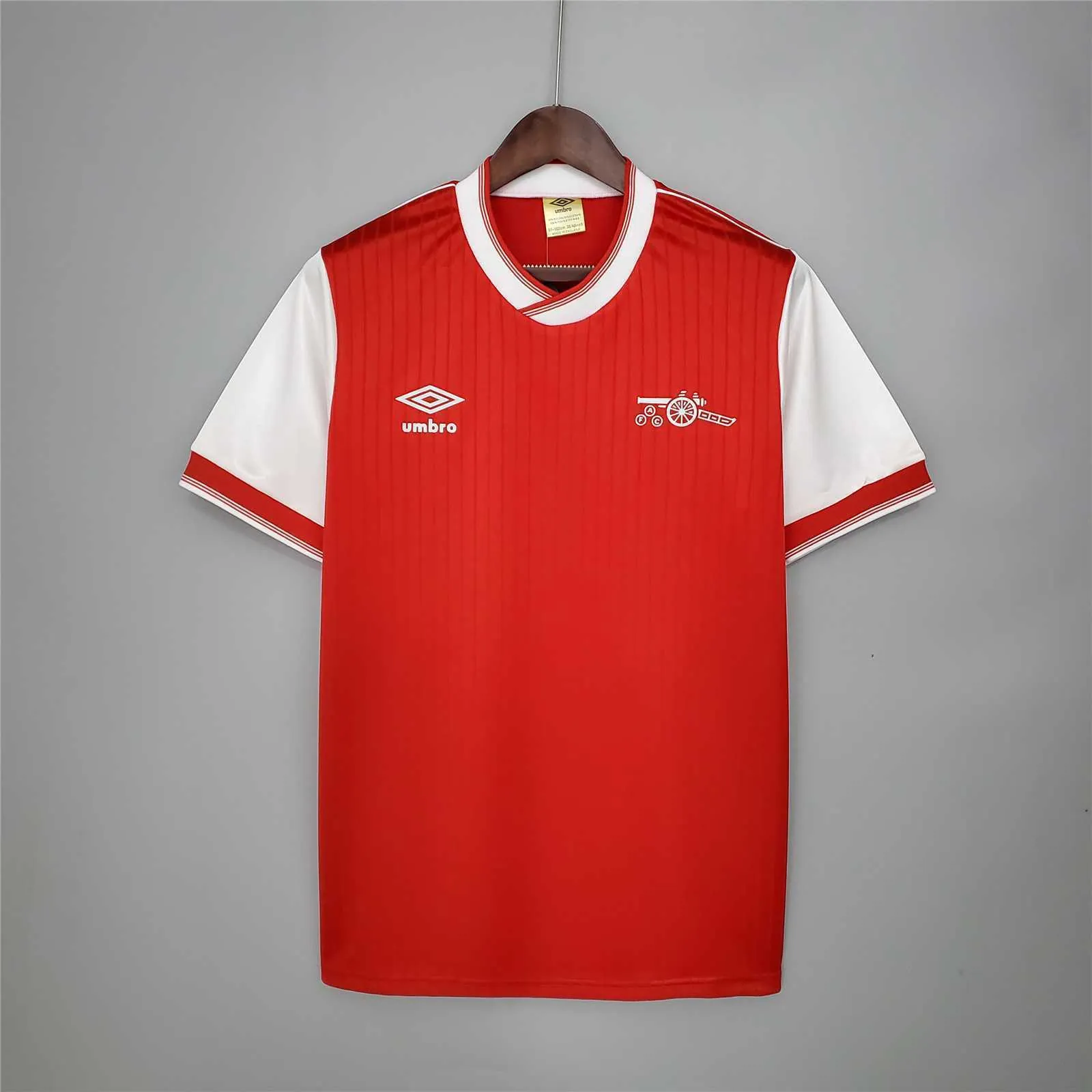 83-86 Arsenal home 7