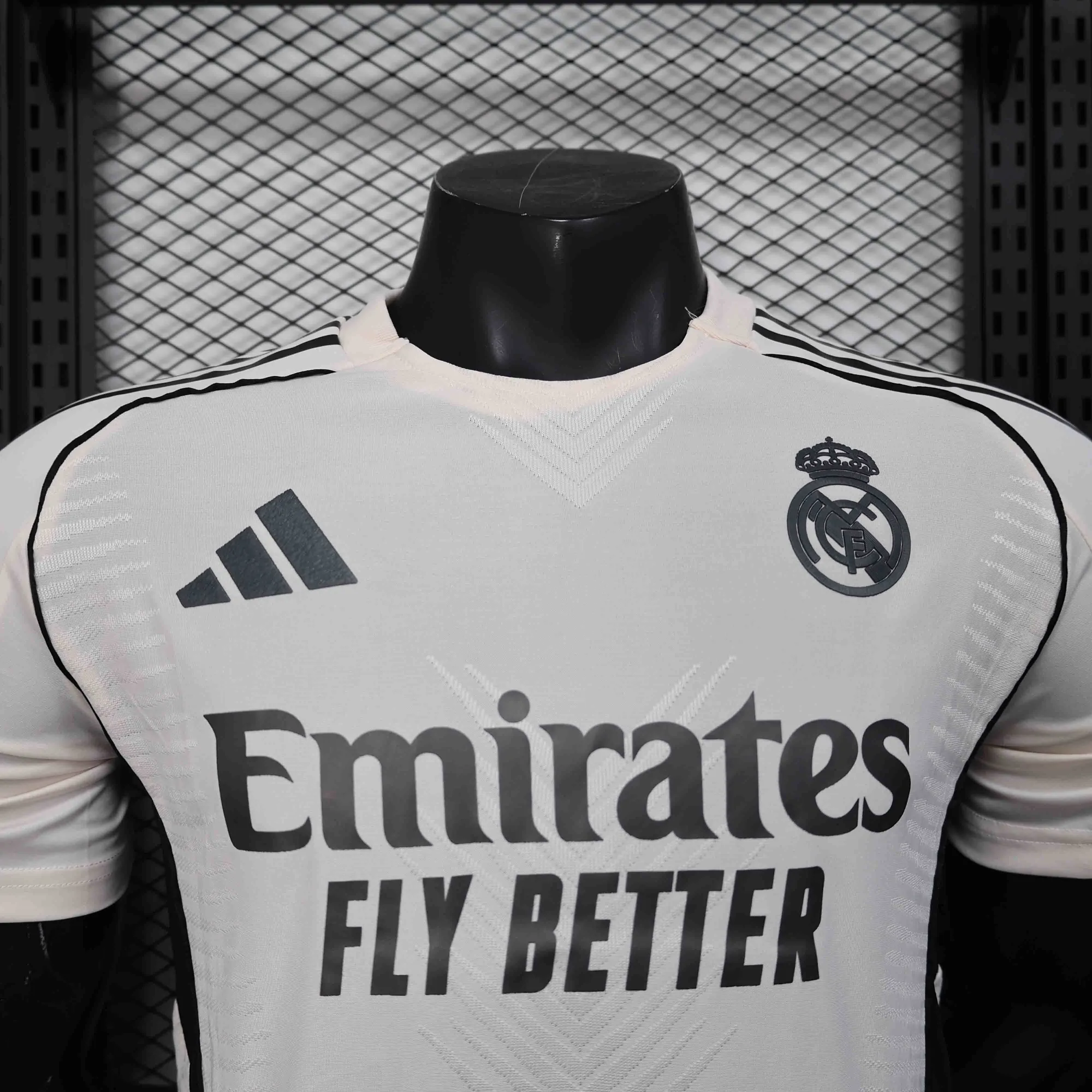 25-26 Real Madrid OG Beige Special Edition Player Version Shirt AAAAJersey Supply Yupoo 2