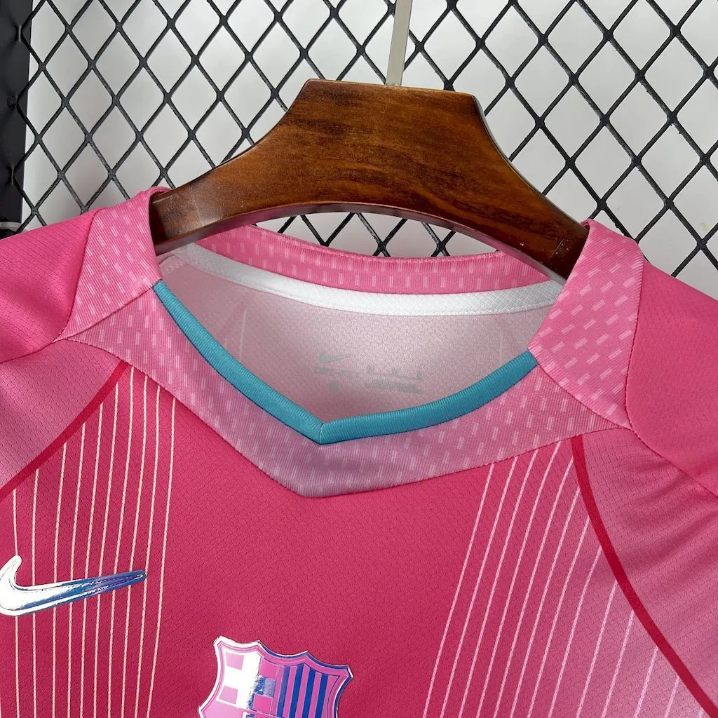 25-26 Barcelona Pink Special Edition T-Shirt Soccer Uniform AAAAJersey Supplier Yupoo 3
