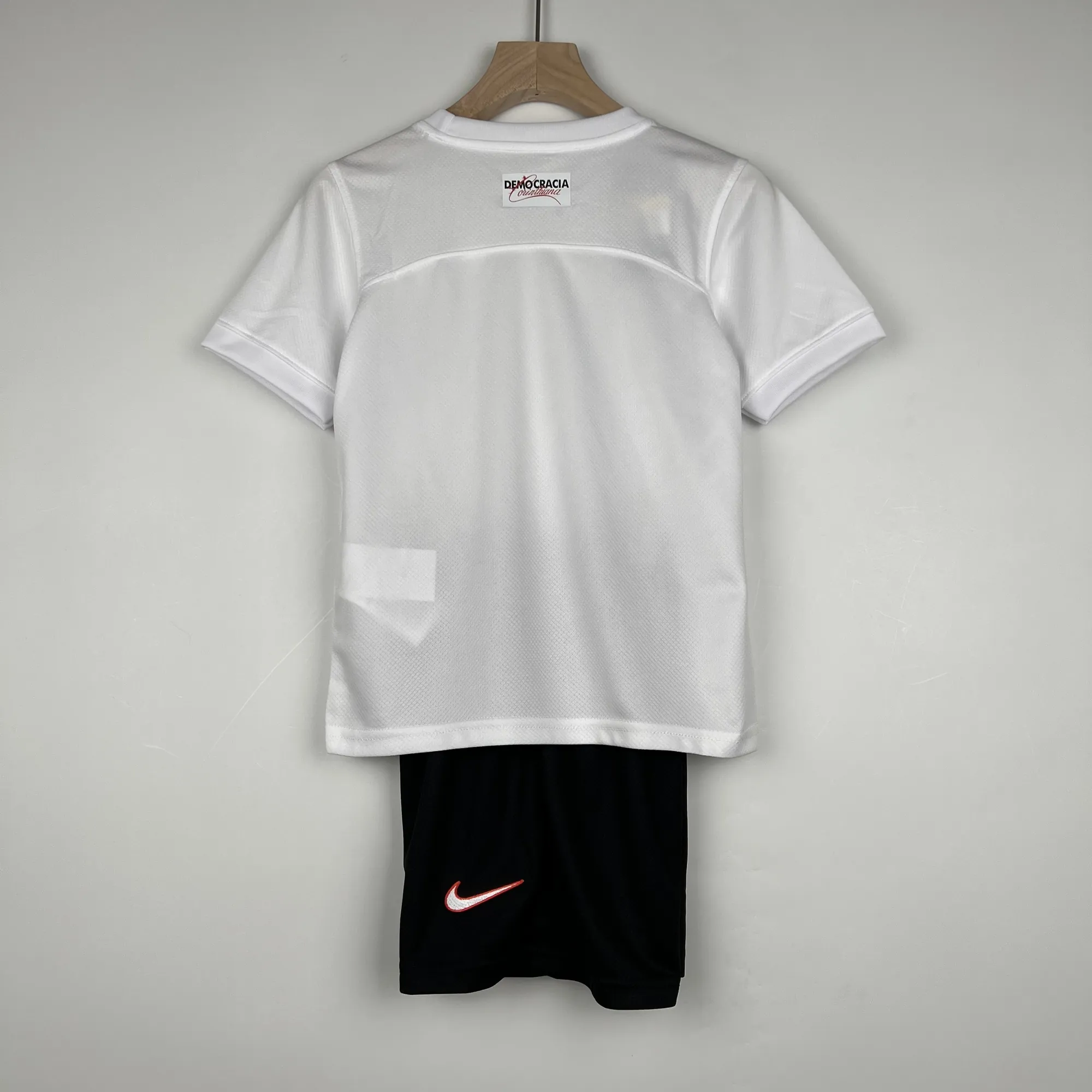 23-24 Kids Corinthians home size 16-28 3