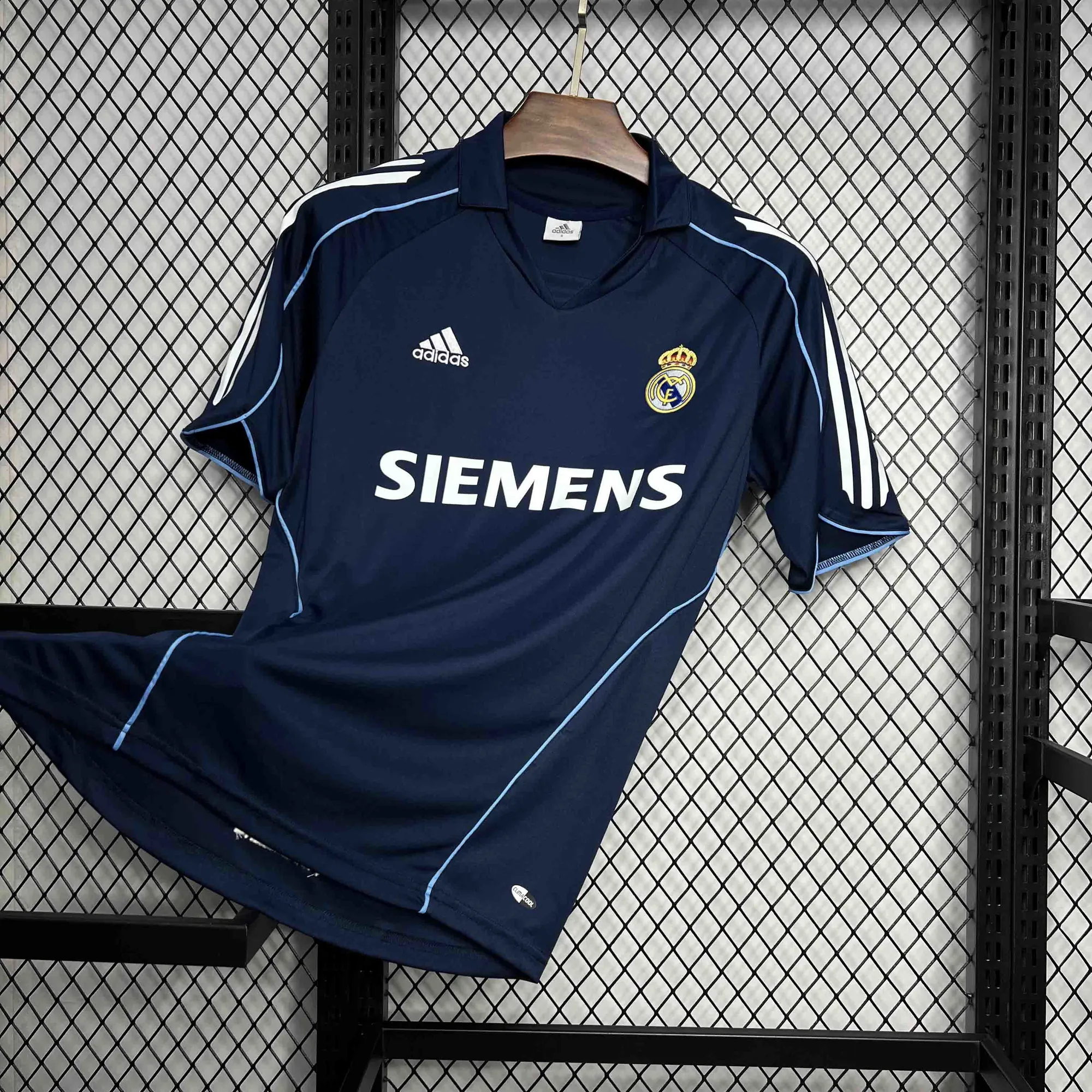 05-06 Real Madrid Away Retro Kit Vintage Shirt Sport AAAAJersey Yupoo 4