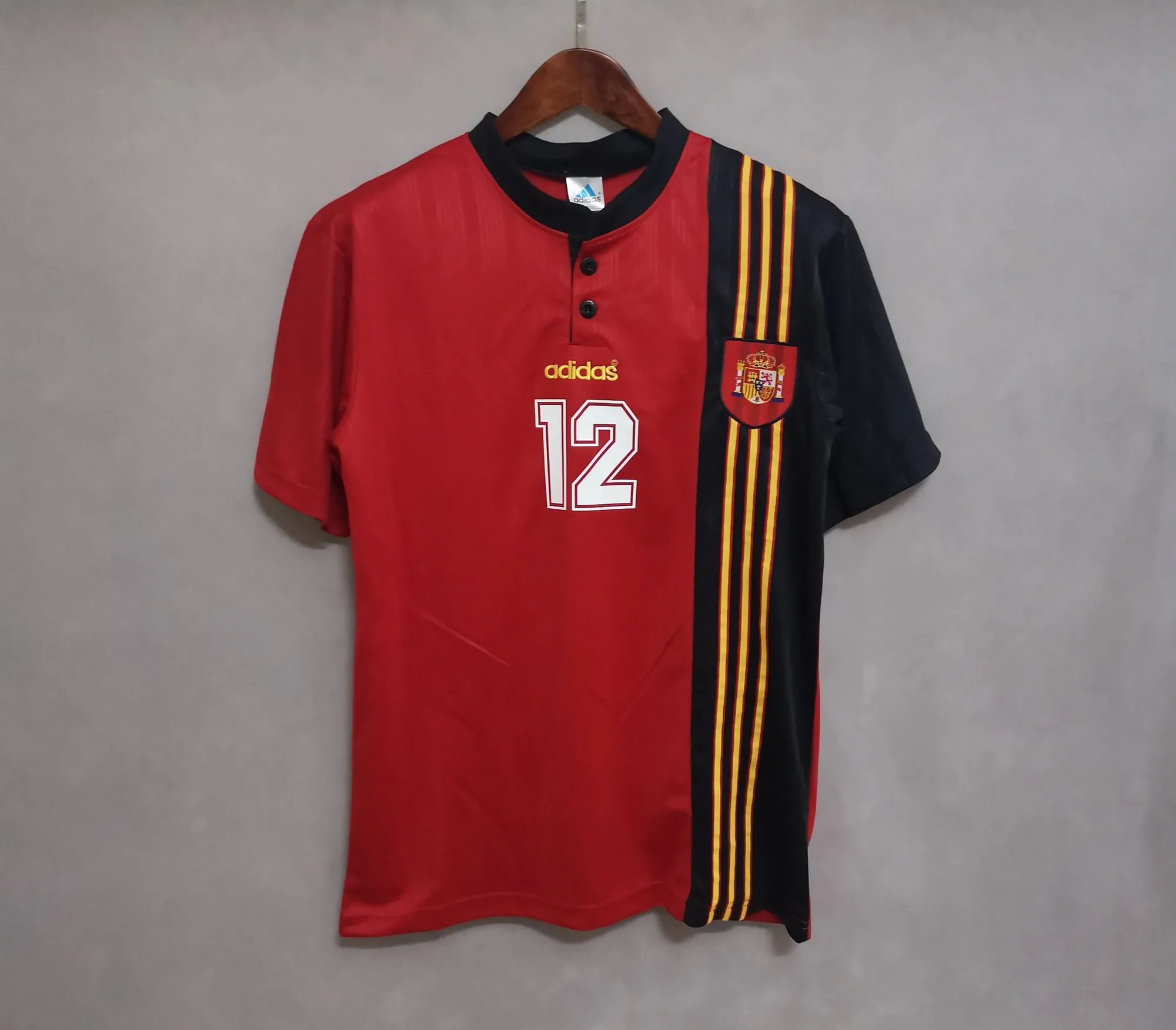1996 Spain home 12