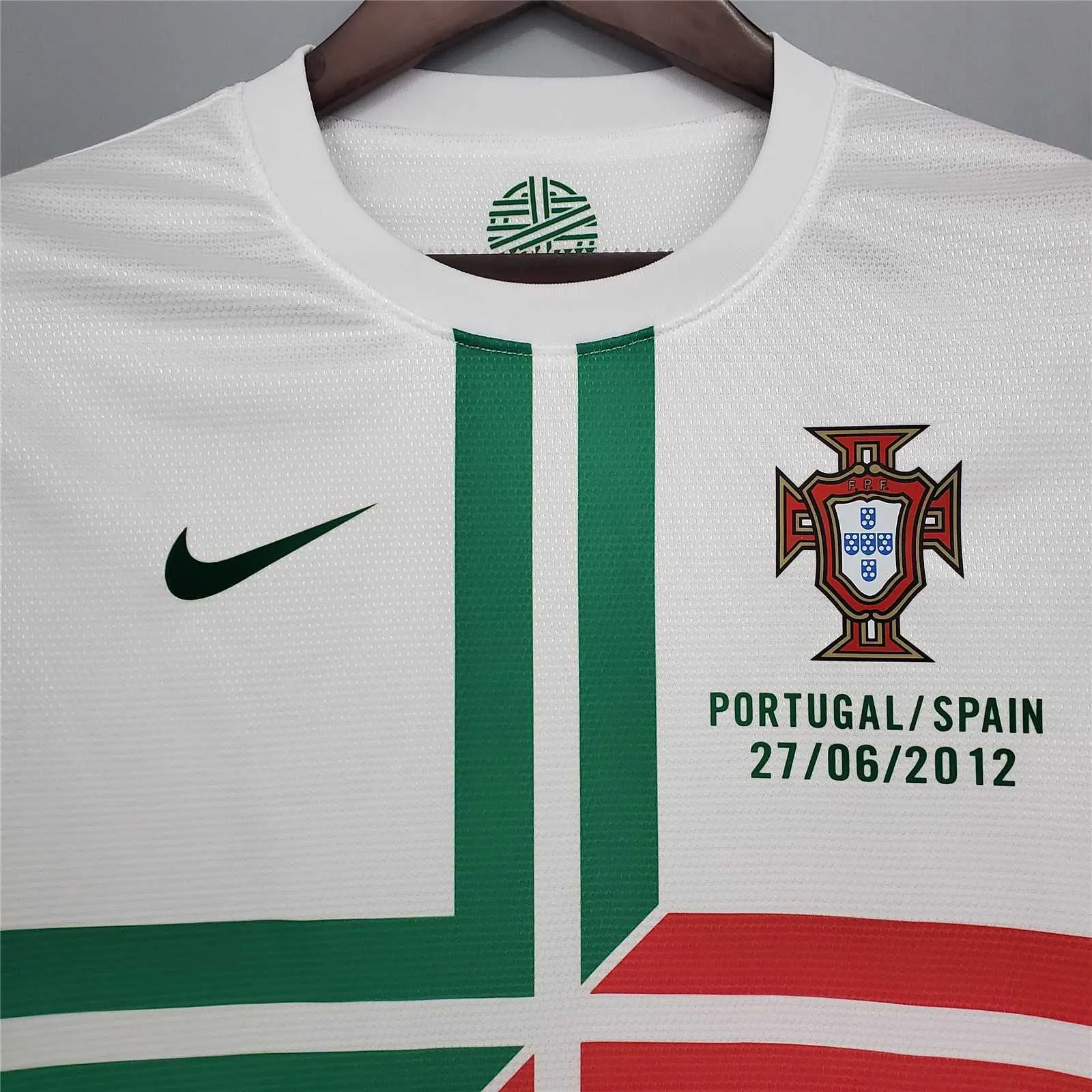 2012 Portugal away white 10