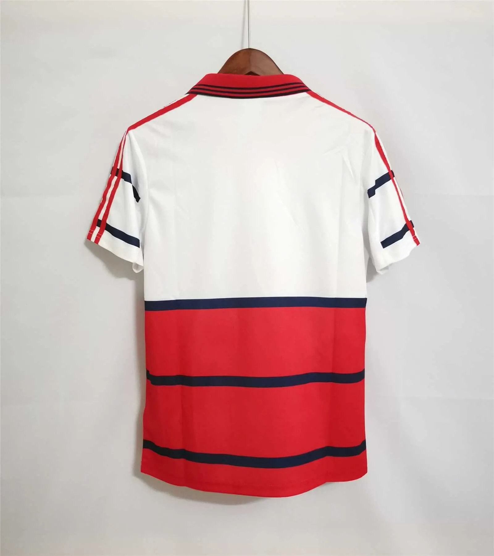 98-01 Bayern Munich away 3
