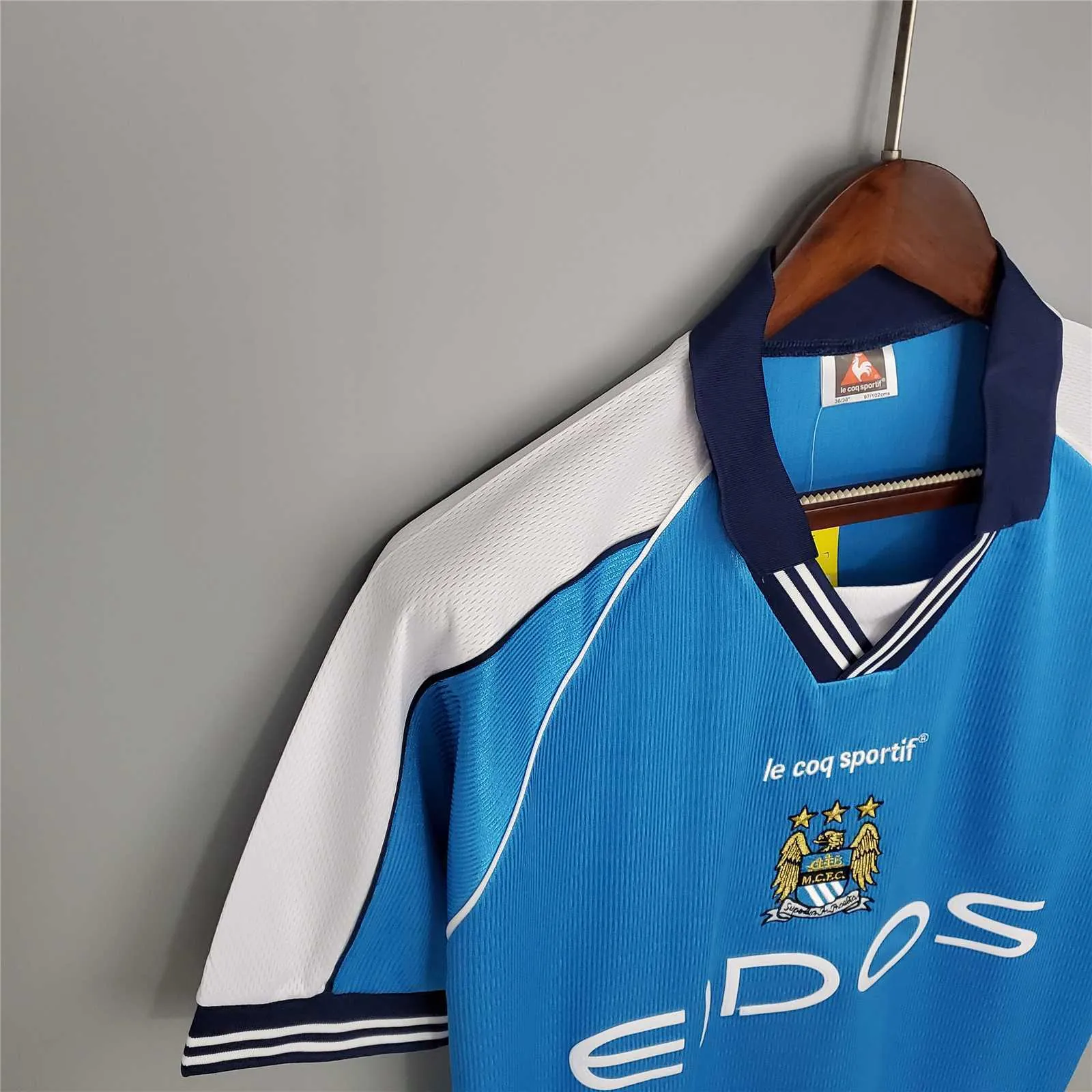 99-01 Manchester City home 2