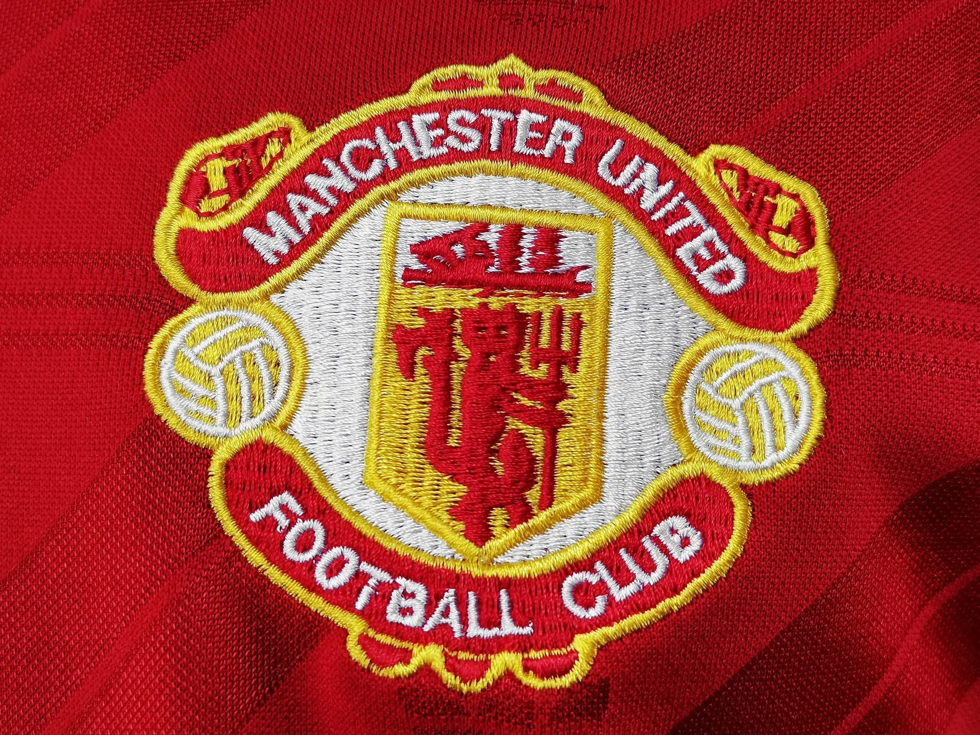 86-88 Manchester United home 4