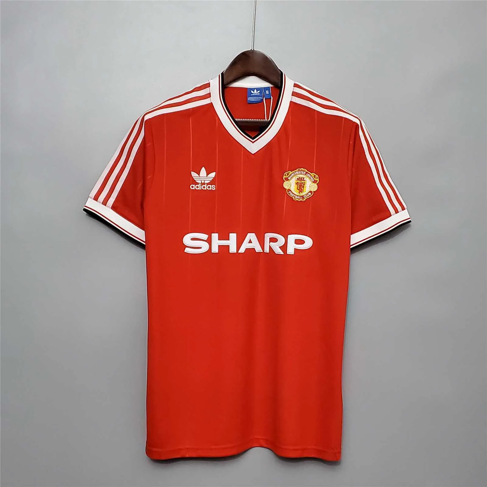 83-84 Manchester United home 8