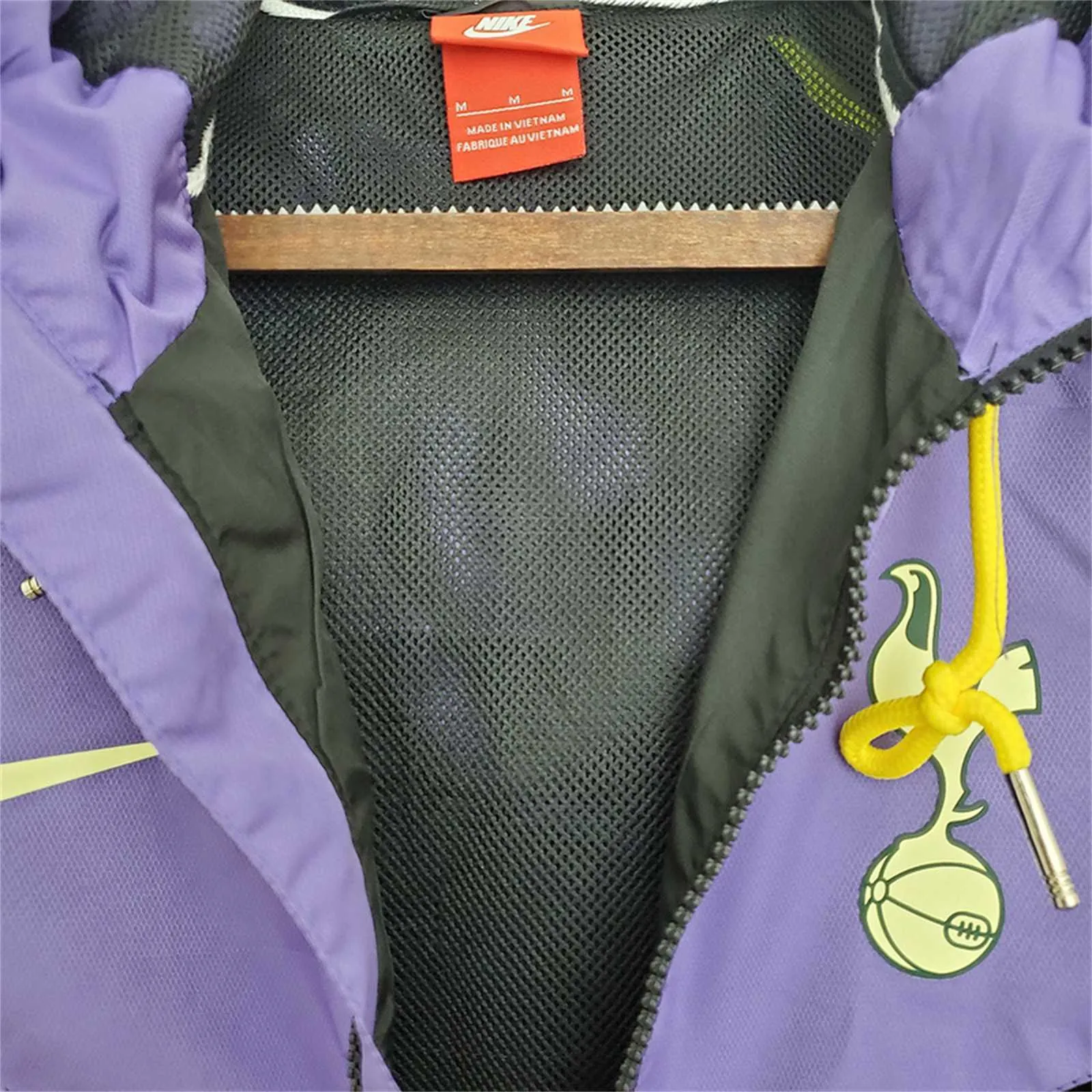 21-22 Tottenham Hotspur purple-black windbreaker 5