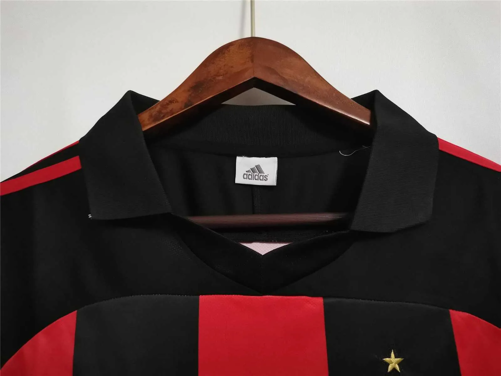 01-02 AC Milan home 4