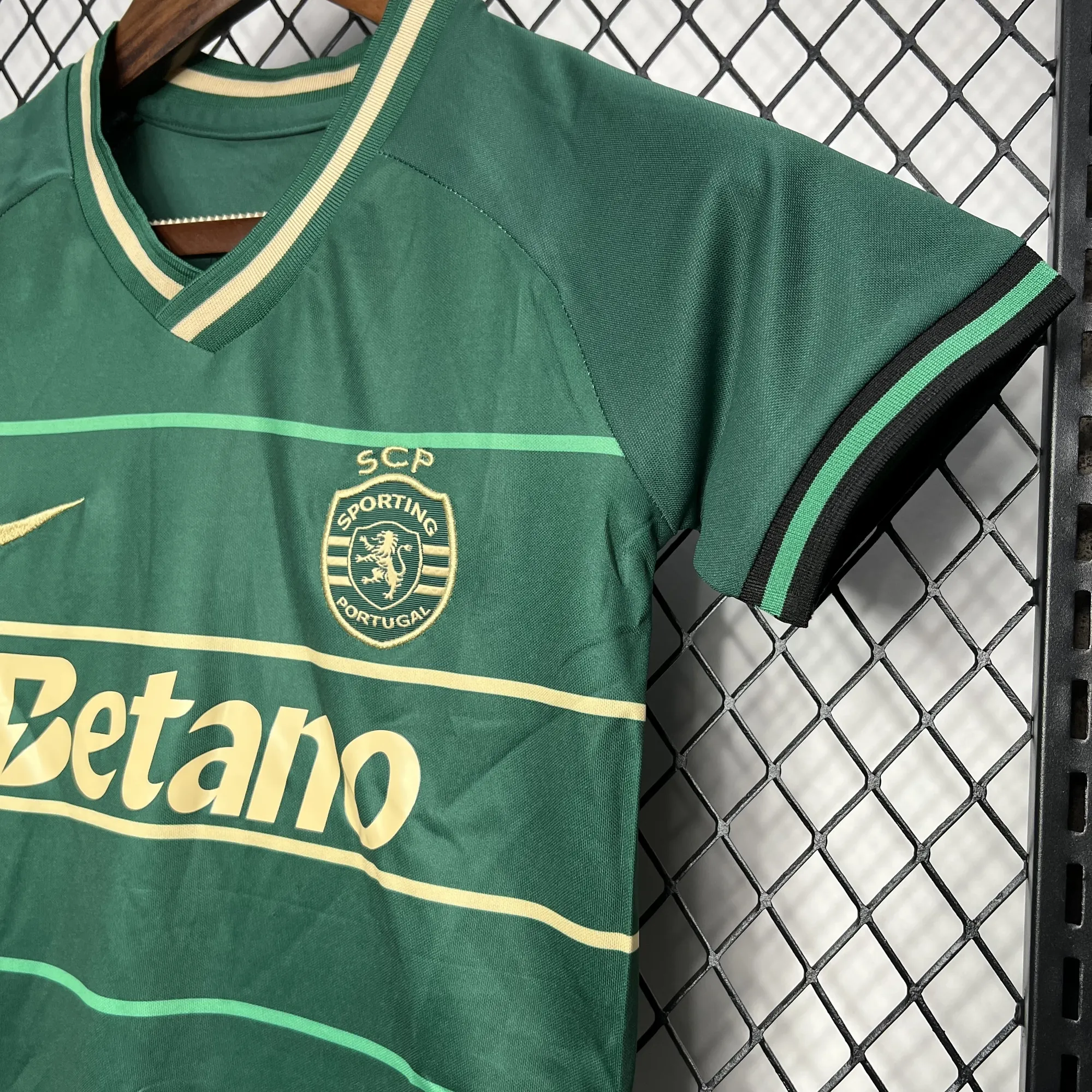 24-25 Sporting CP Away Kid Kits Youth Apparels AAAAJersey Wholesale Yupoo 2