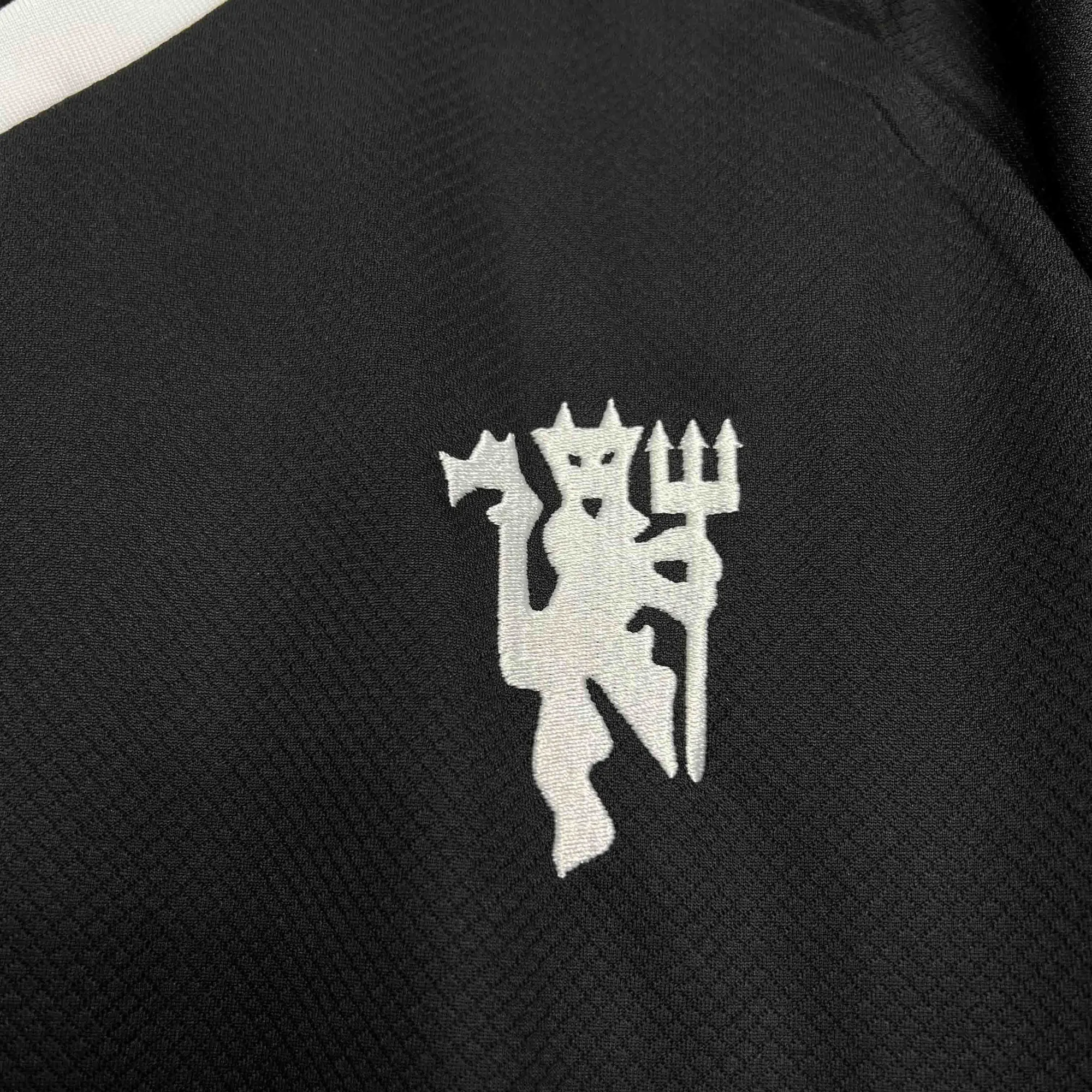 24-25 Manchester United Black GoalKeeper Kit Soccer Uniforms Soccer AAAAJersey Yupoo 3