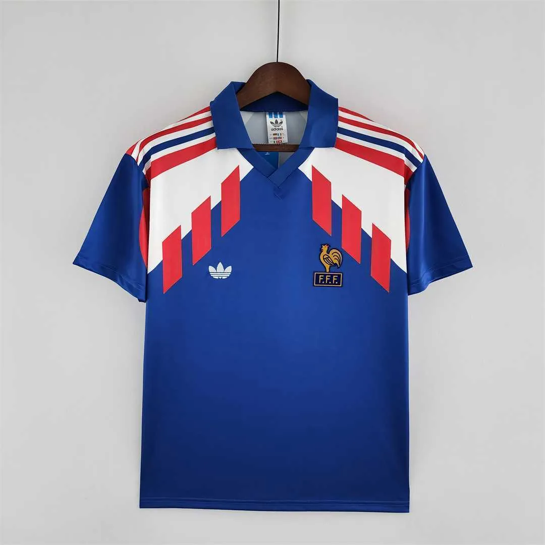 88-90 France home 9