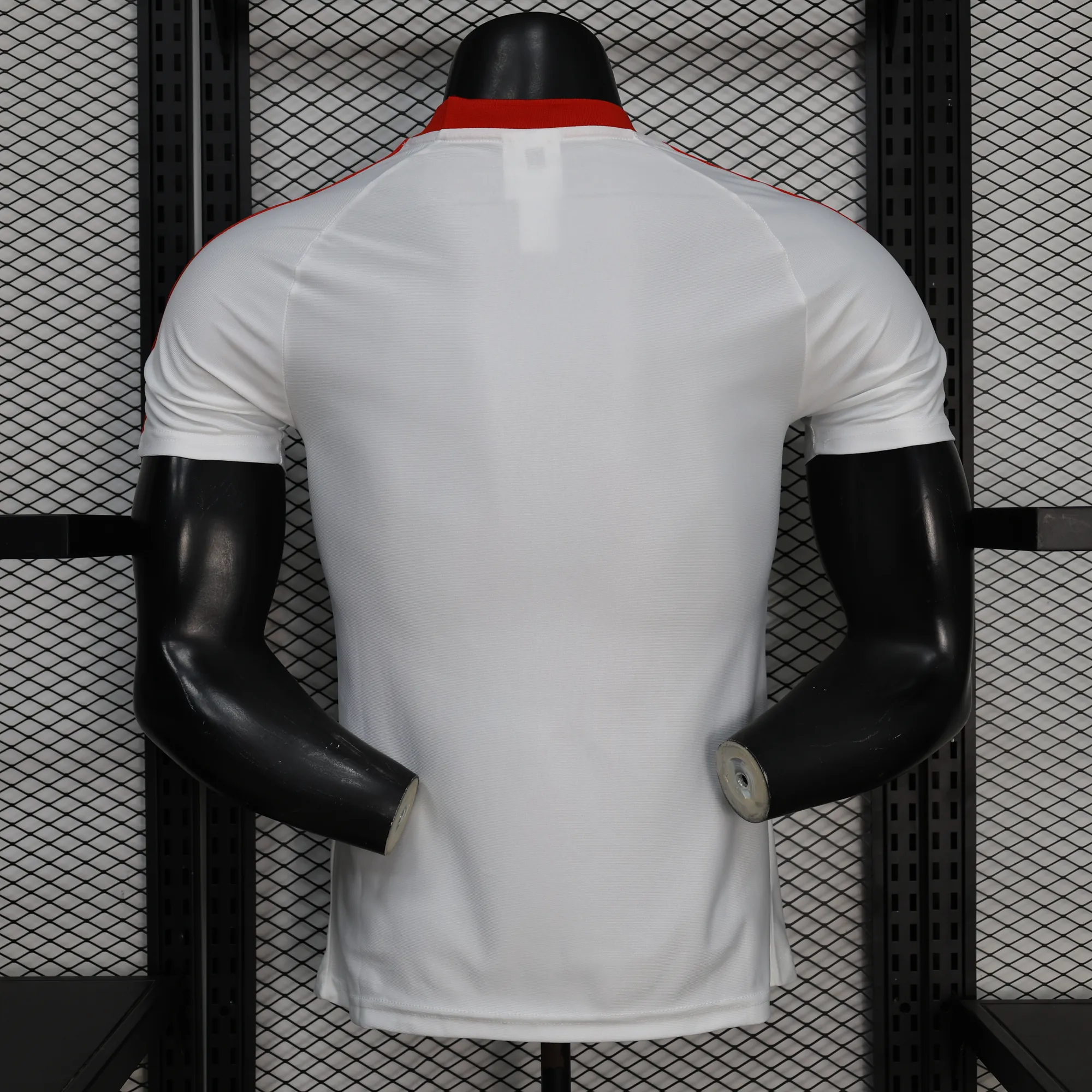 2026  Liverpool retro football jersey casual style AAAA Jersey Drop ship Yupoo 1