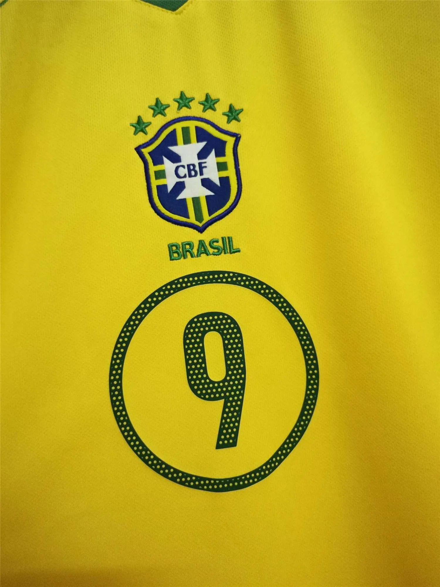 2004 Brazil home 18