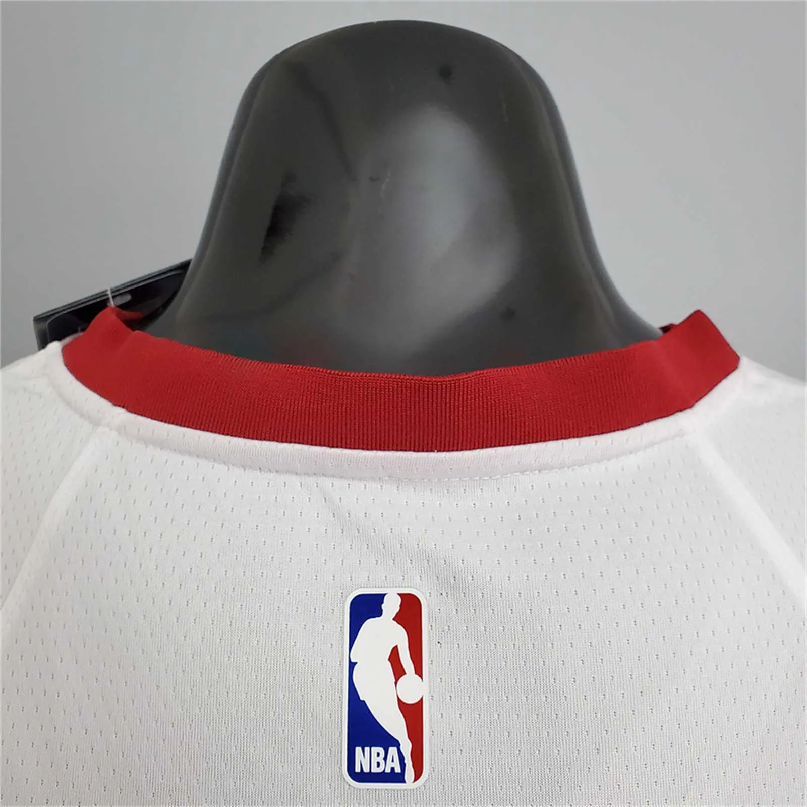 Cavaliers Rose #1 White 8