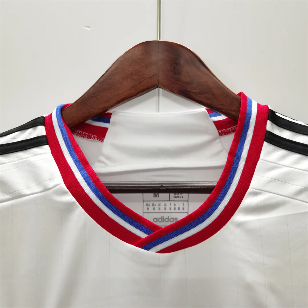 23-24 Colo-Colo home 7