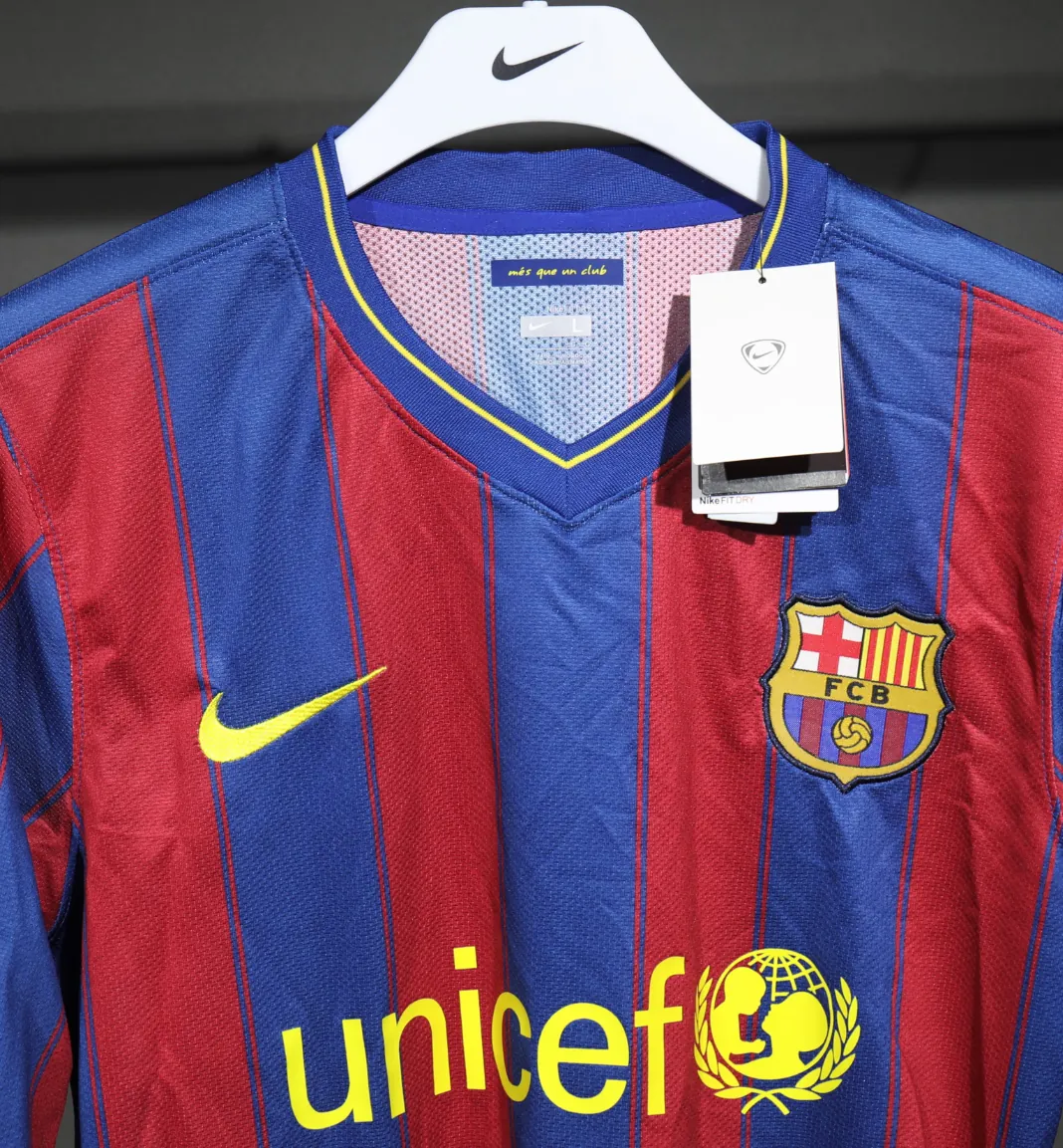 09-10 Barcelona Home Retro Kit Vintage Player Version Sino Shirt AAAAJersey Dropship Yupoo 3