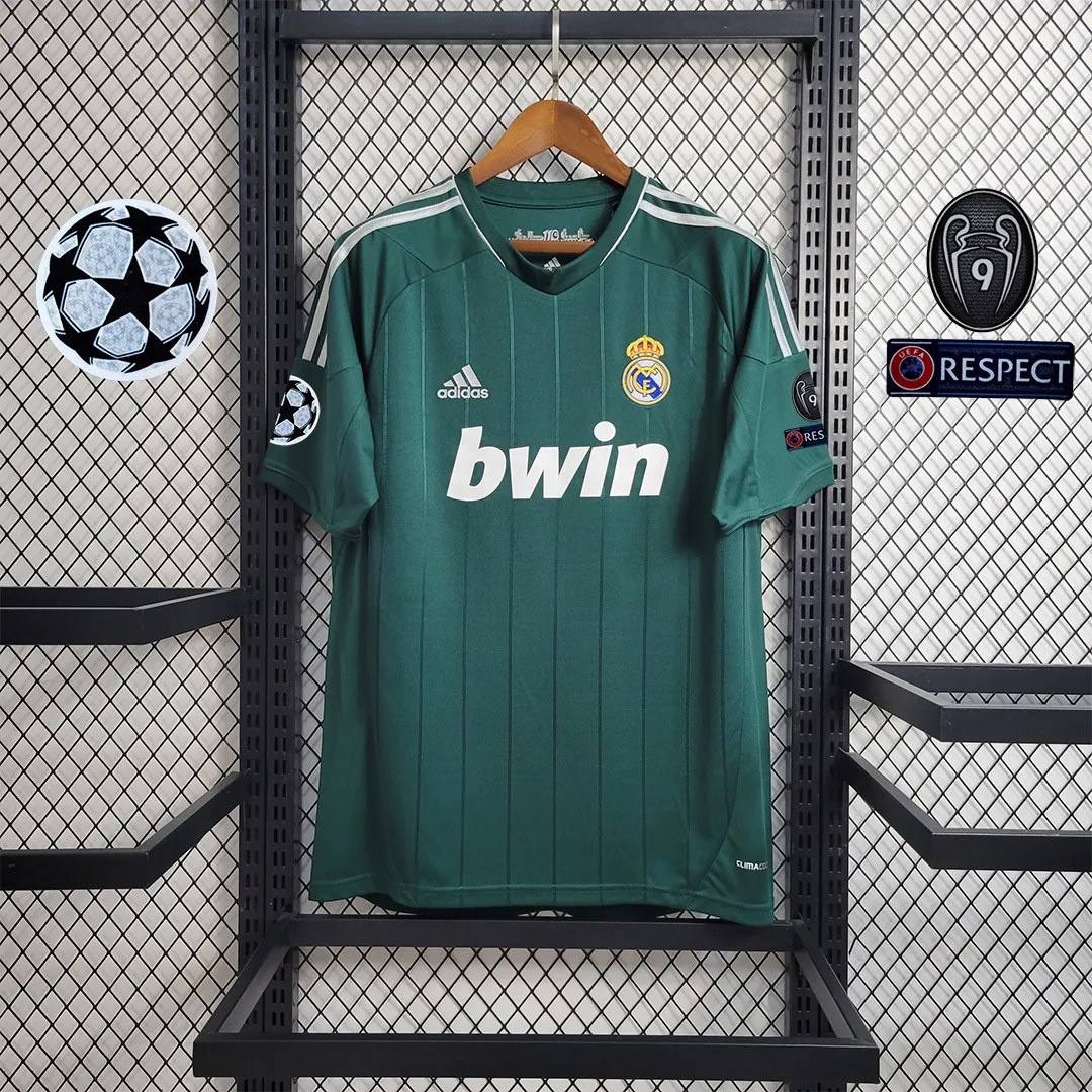 12-13 Real Madrid third away 10