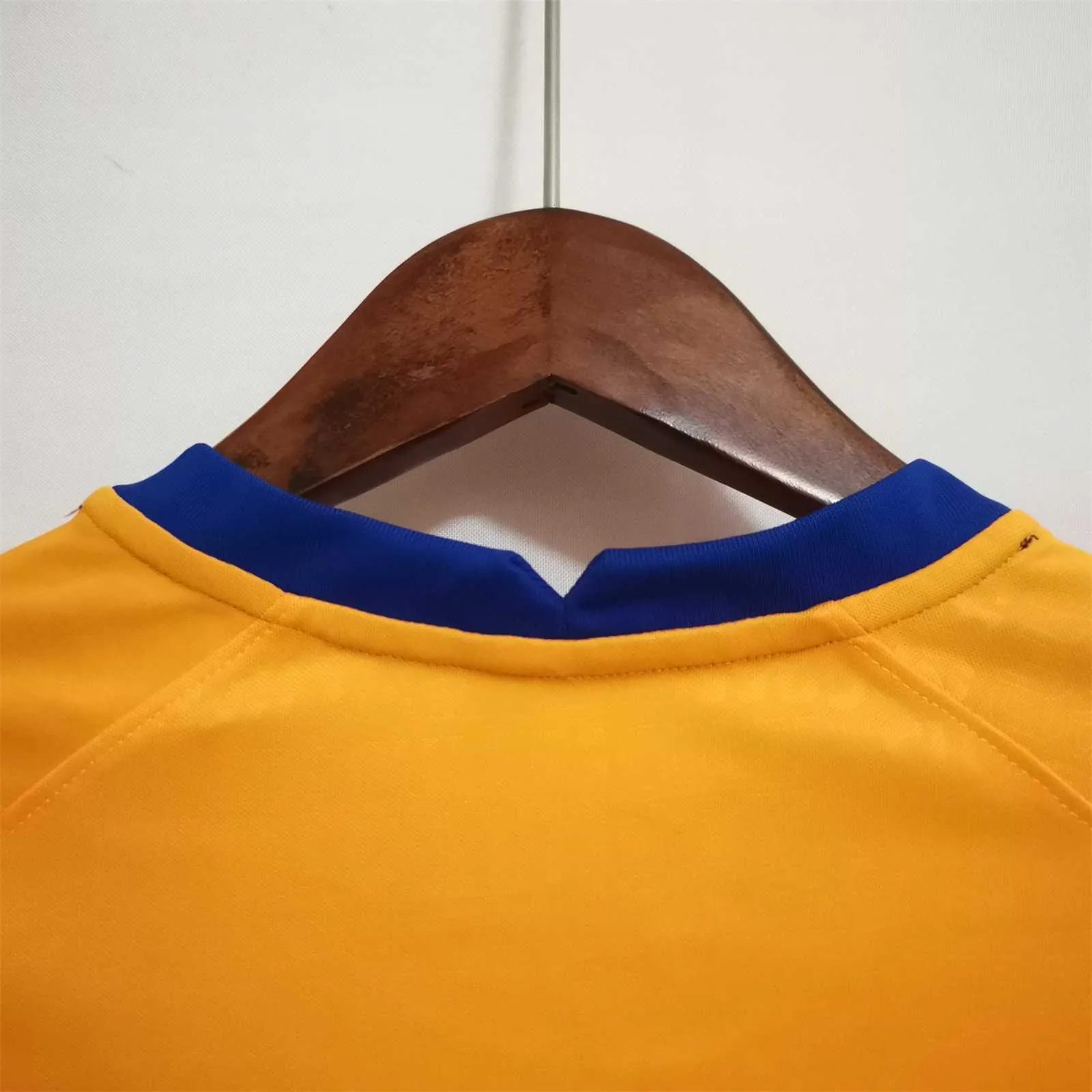 22-23 Barcelona training kit 4